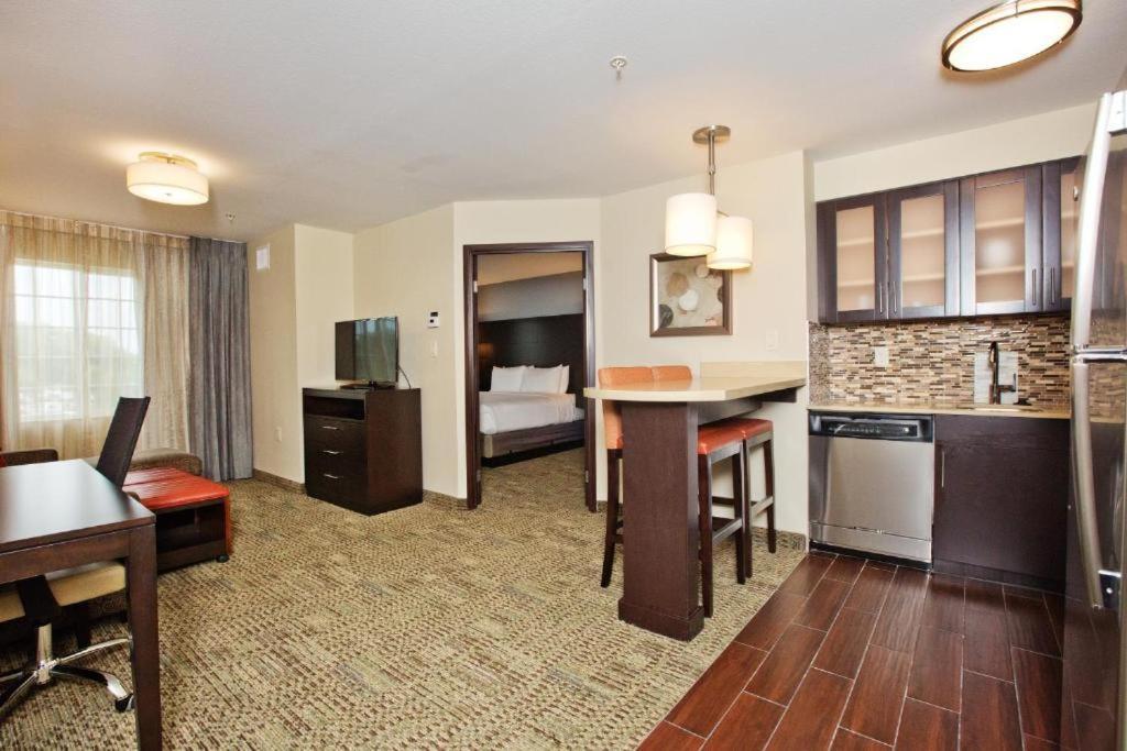 Staybridge Suites Austin South Interstate Hwy 35 by IHG photo 6