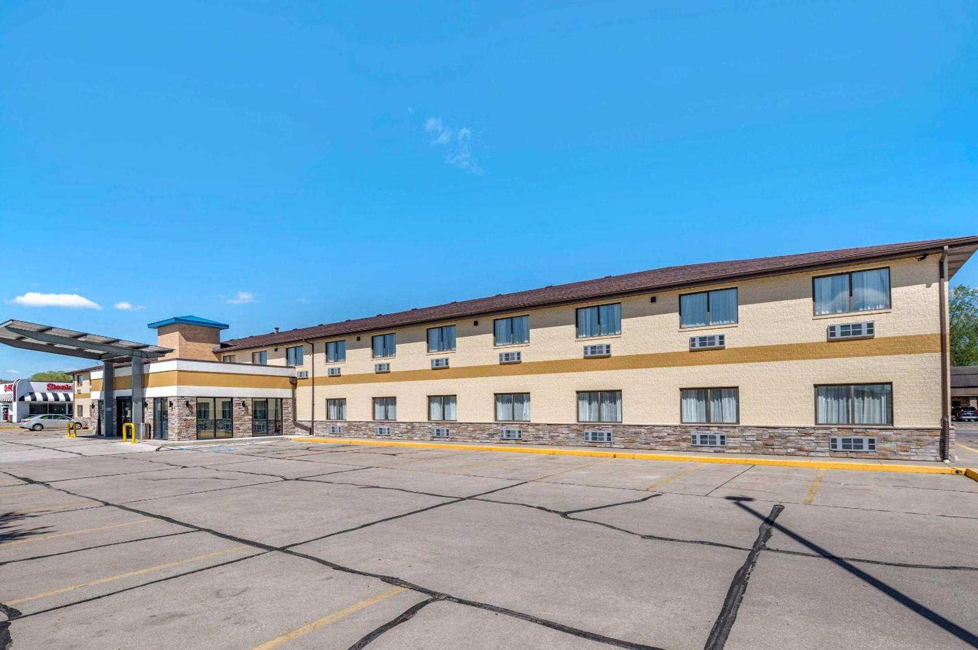 Comfort Inn Near Kokomo Speedway photo 26