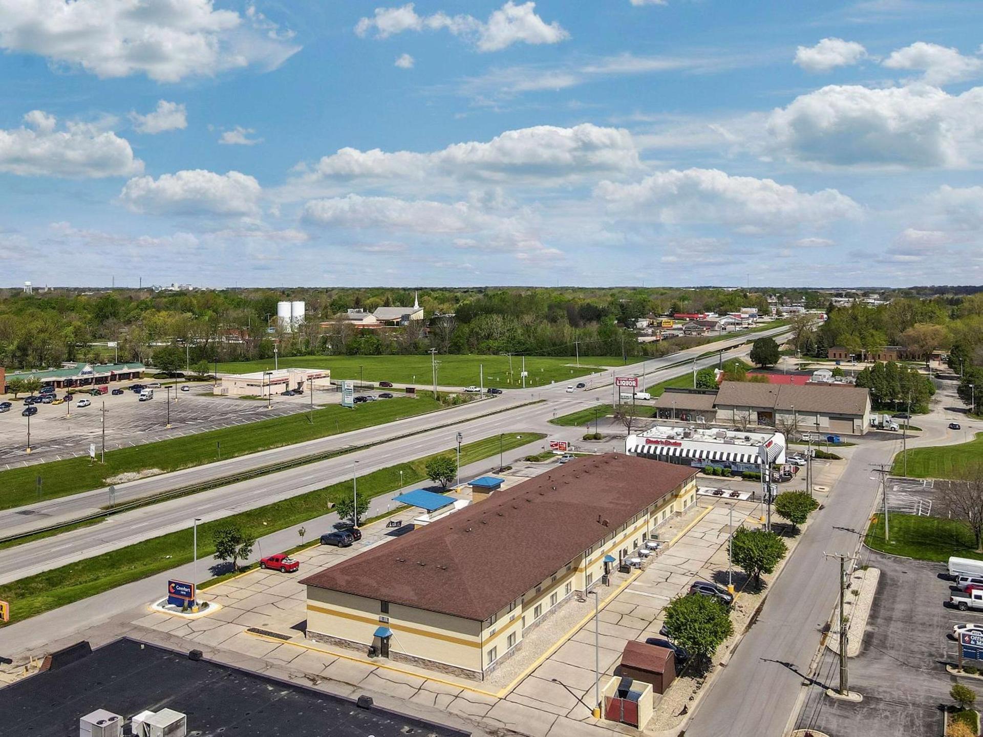 Comfort Inn Near Kokomo Speedway photo 4