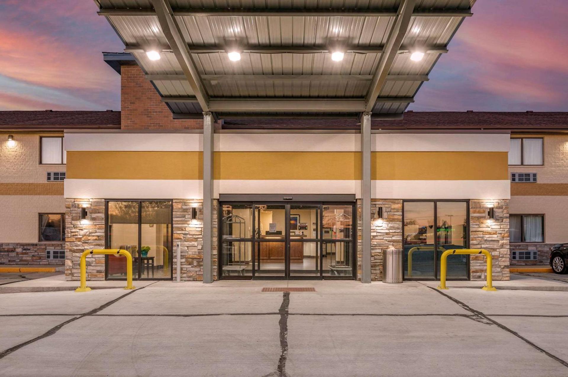 Comfort Inn Near Kokomo Speedway photo 10