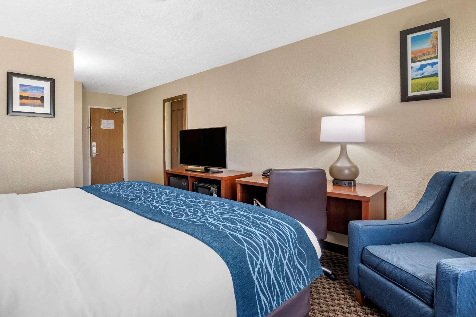 Comfort Inn Near Kokomo Speedway photo 24