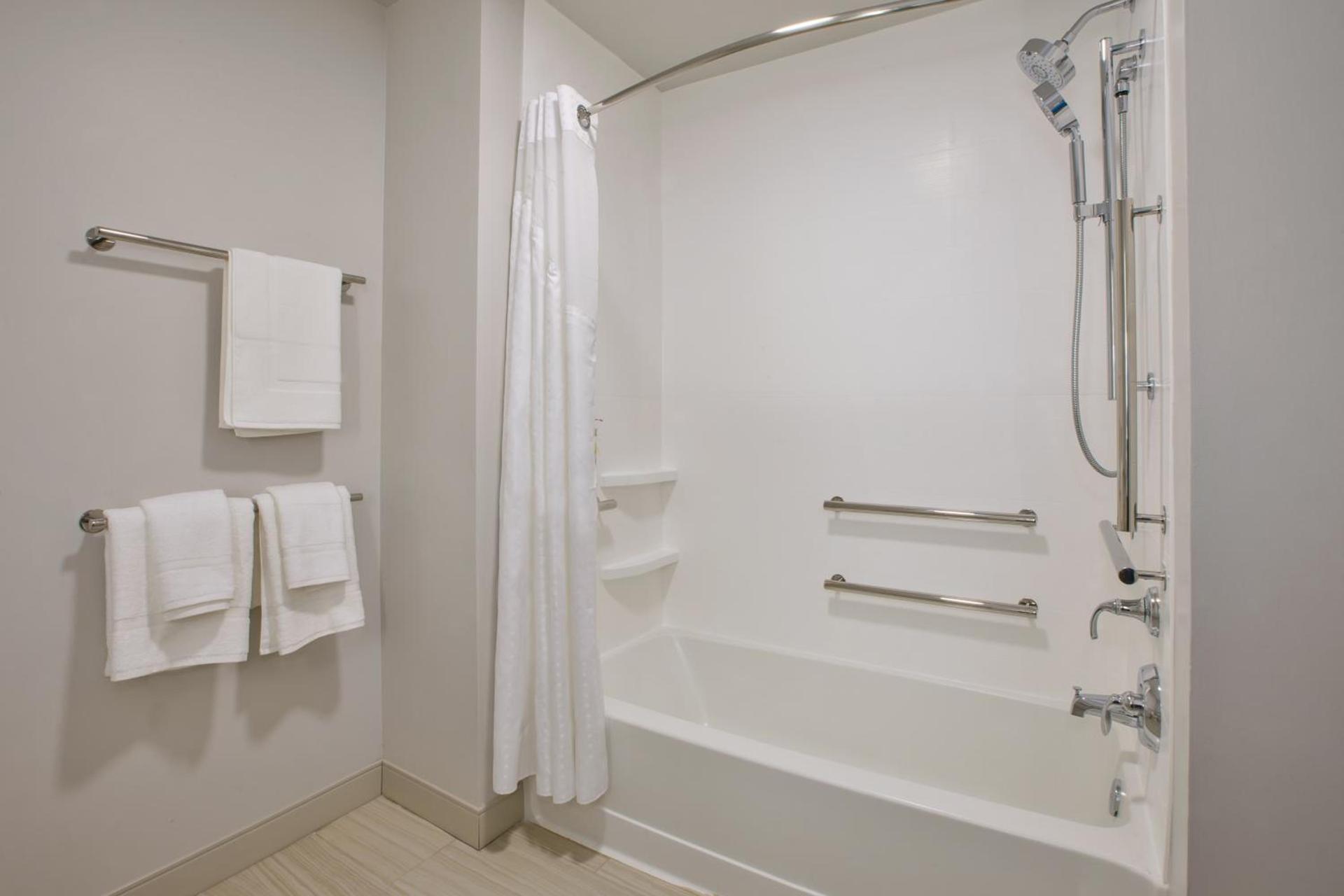 Holiday Inn Express & Suites Wooster by IHG photo 26