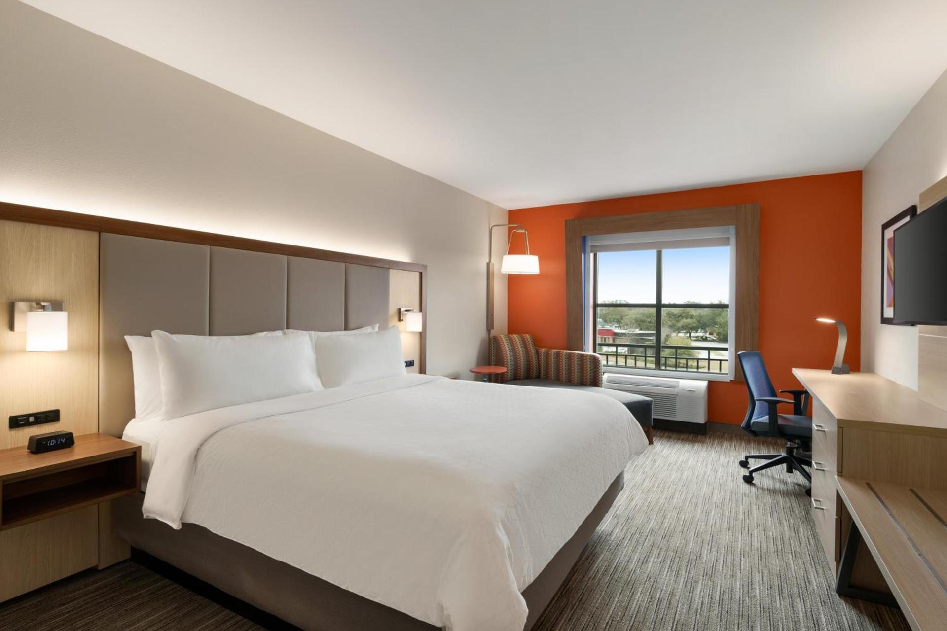Holiday Inn Express Hotel & Suites Mount Pleasant - Charleston by IHG photo 18