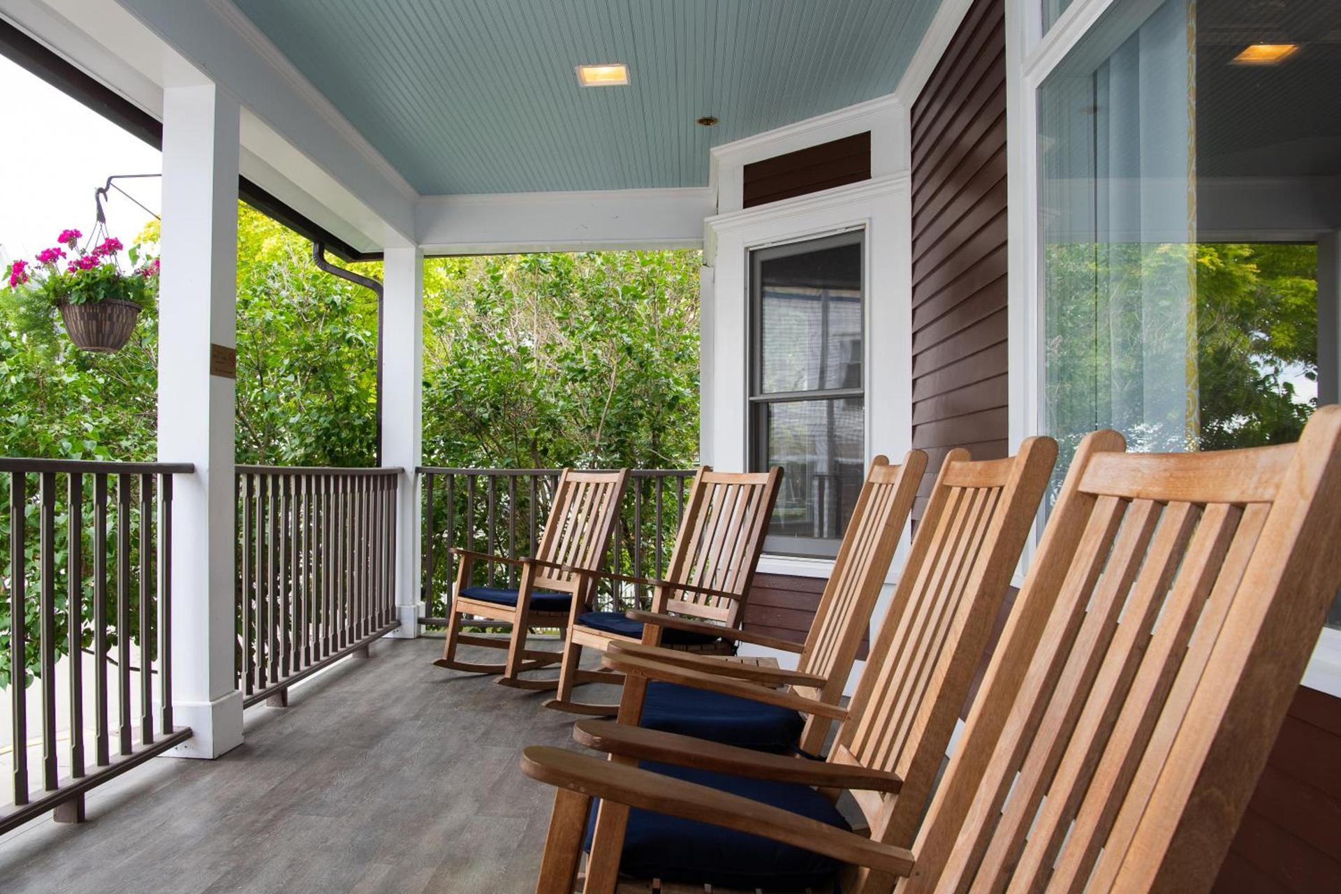 Lake View Hotel photo 2