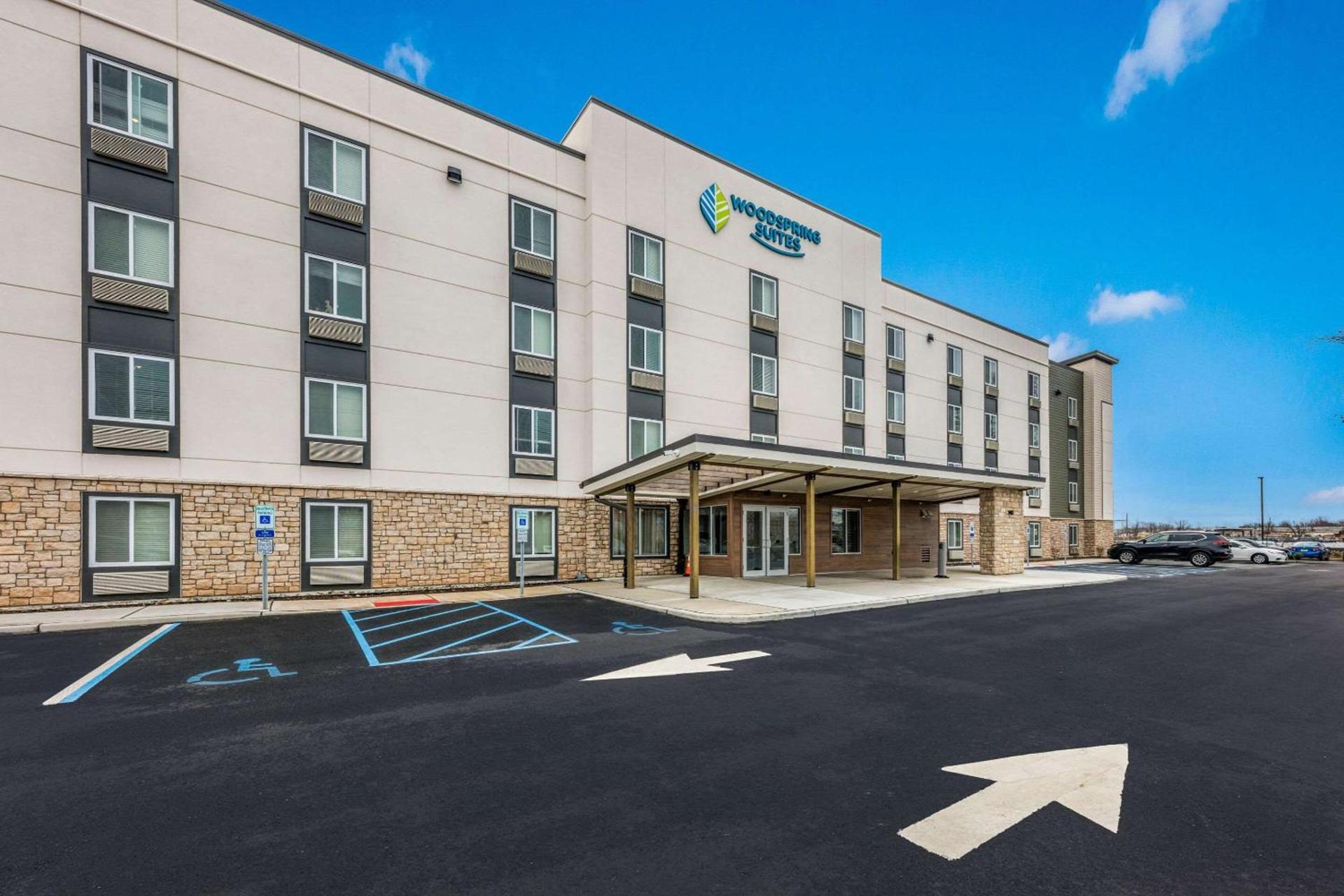 WoodSpring Suites Linden photo 2