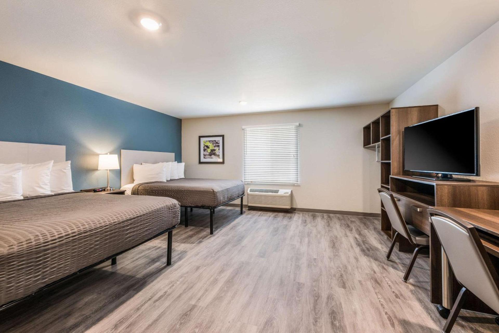 WoodSpring Suites Linden photo 12
