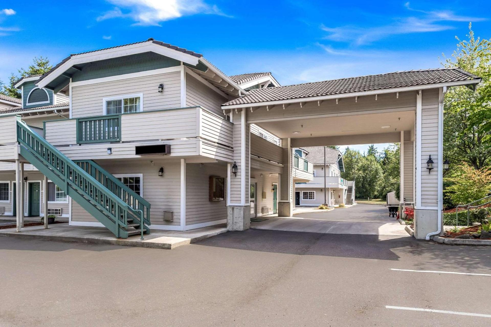 Quality Inn & Suites Bainbridge Island photo 1
