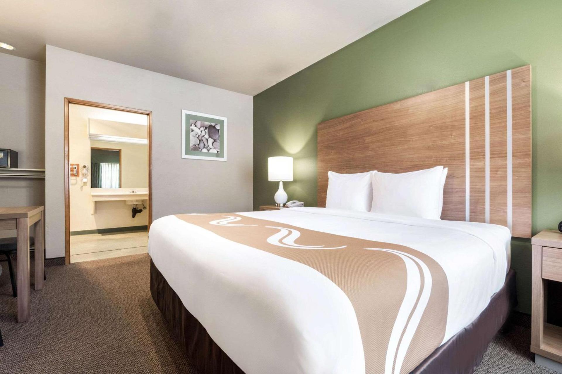 Quality Inn & Suites Bainbridge Island photo 5