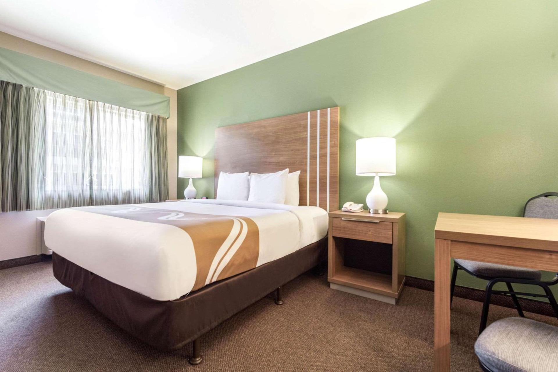 Quality Inn & Suites Bainbridge Island photo 9