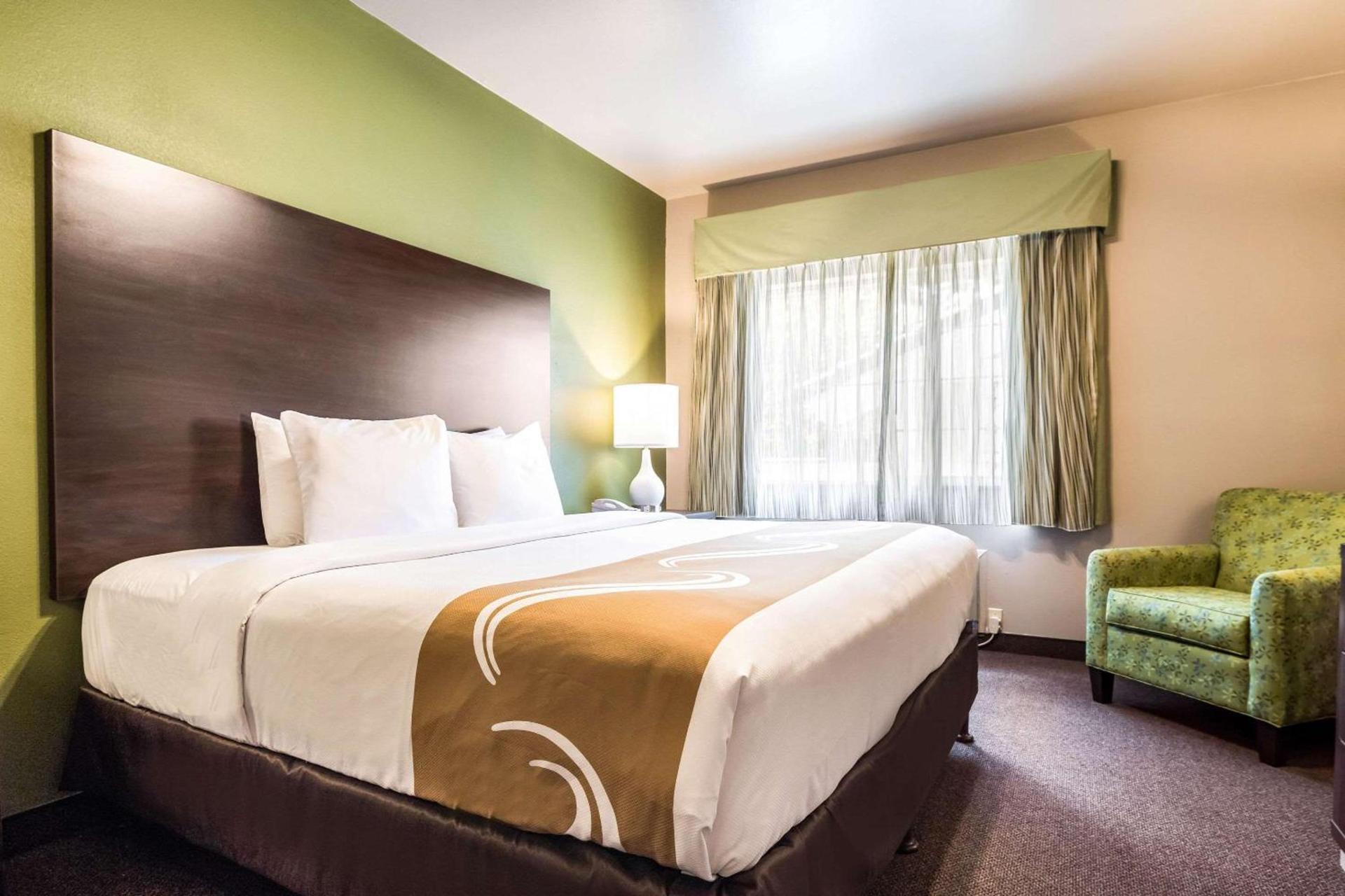 Quality Inn & Suites Bainbridge Island photo 14