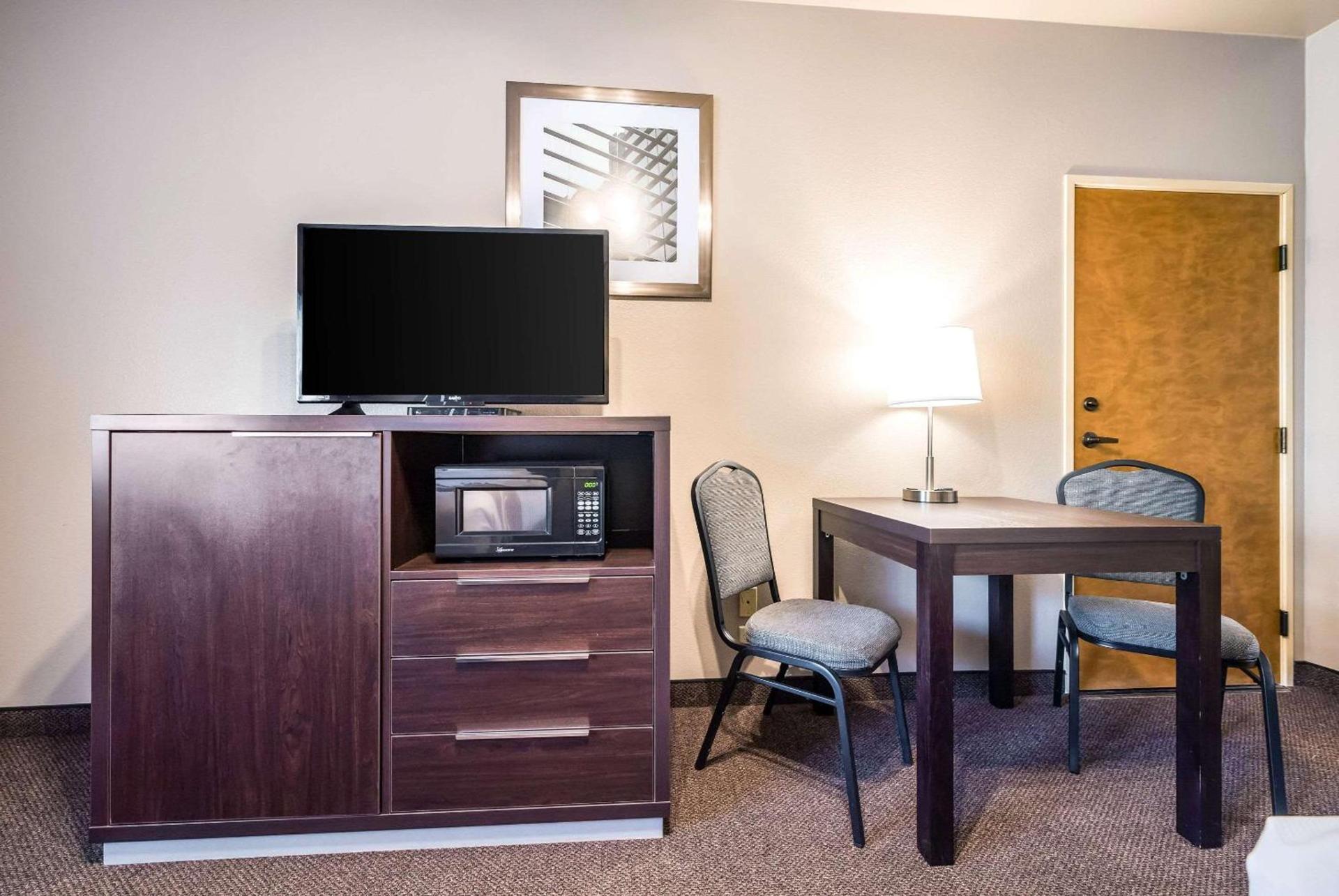 Quality Inn & Suites Bainbridge Island photo 20