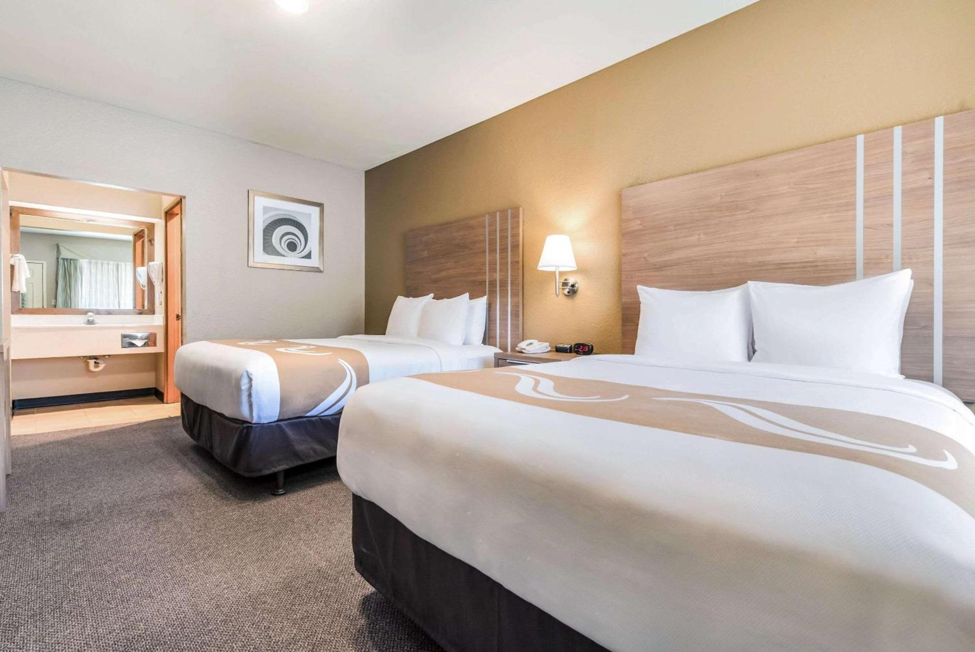 Quality Inn & Suites Bainbridge Island photo 21