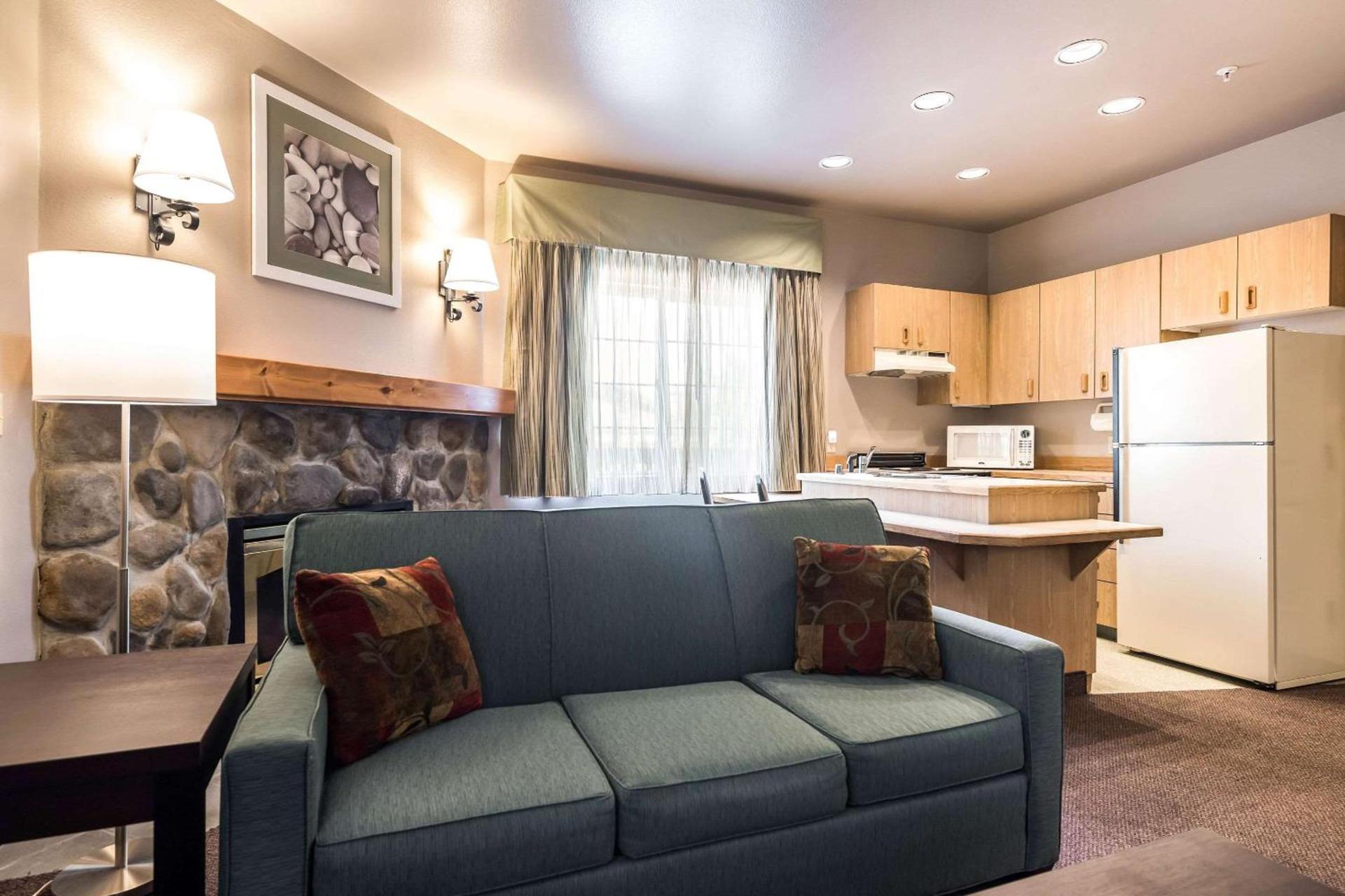 Quality Inn & Suites Bainbridge Island photo 33