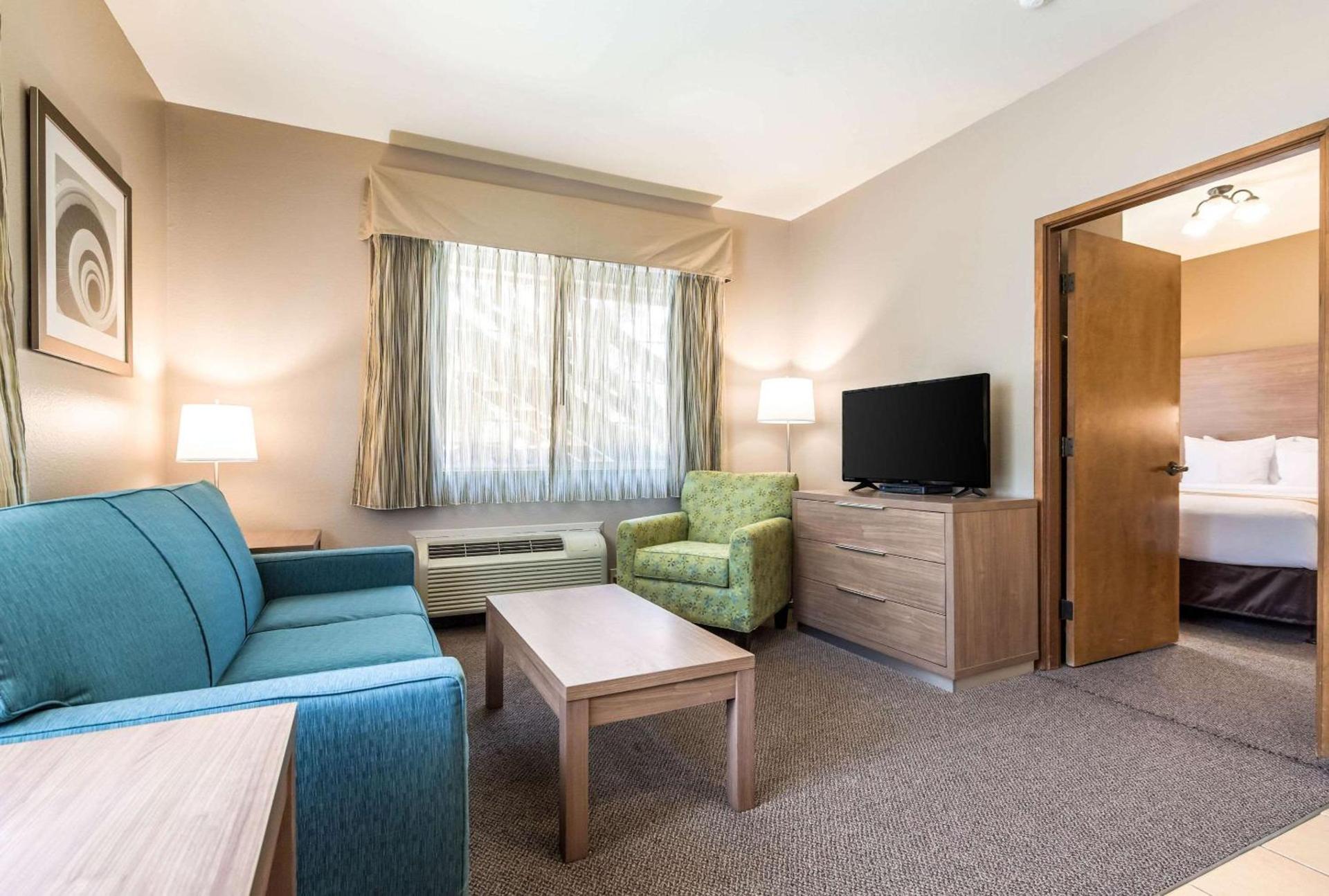 Quality Inn & Suites Bainbridge Island photo 36