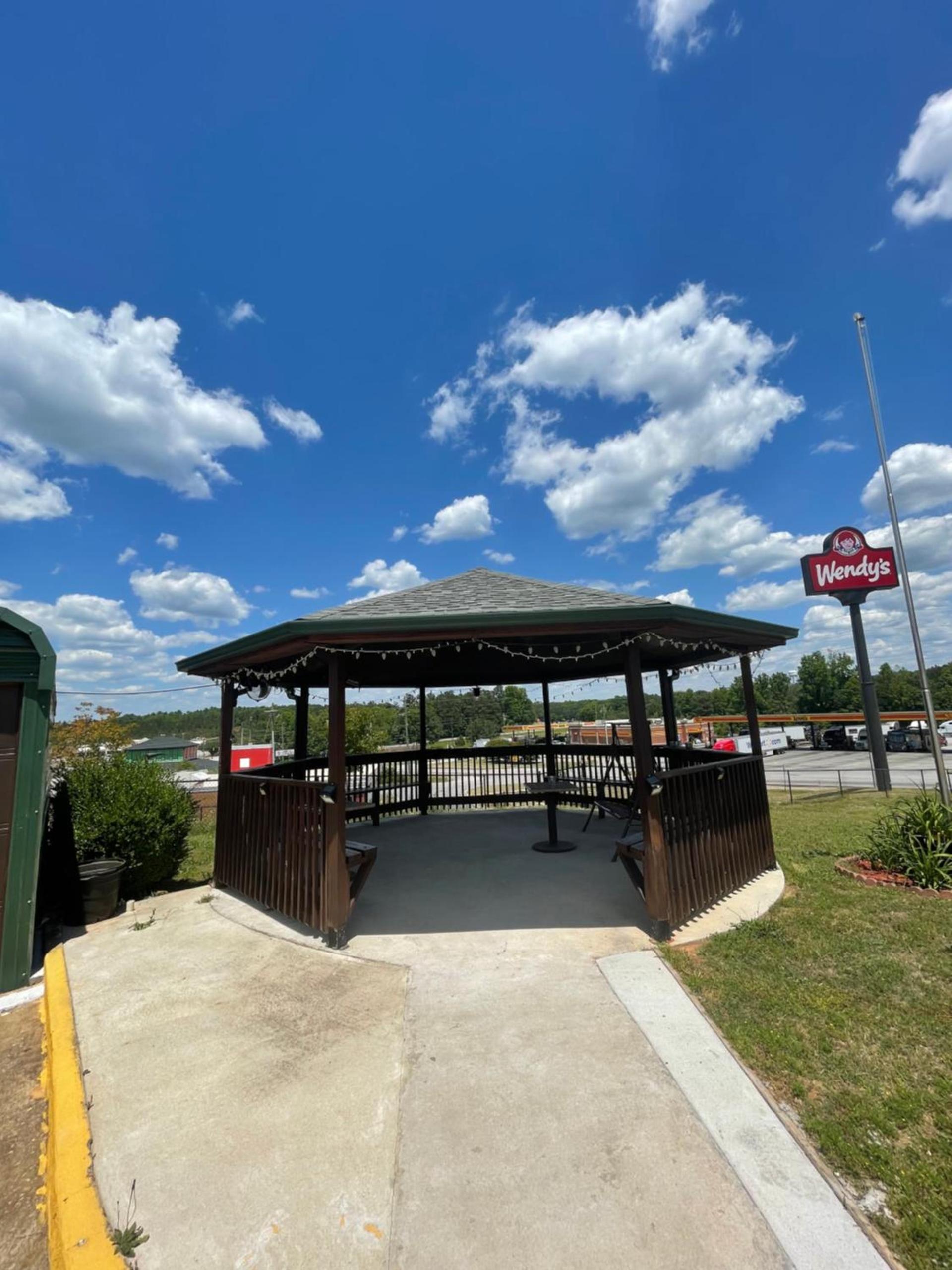 Garden Inn & Suites photo 14