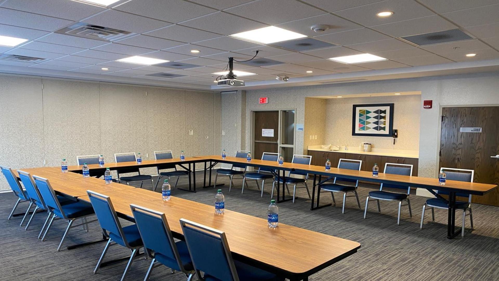 Holiday Inn Express & Suites Toledo South - Perrysburg by IHG photo 24
