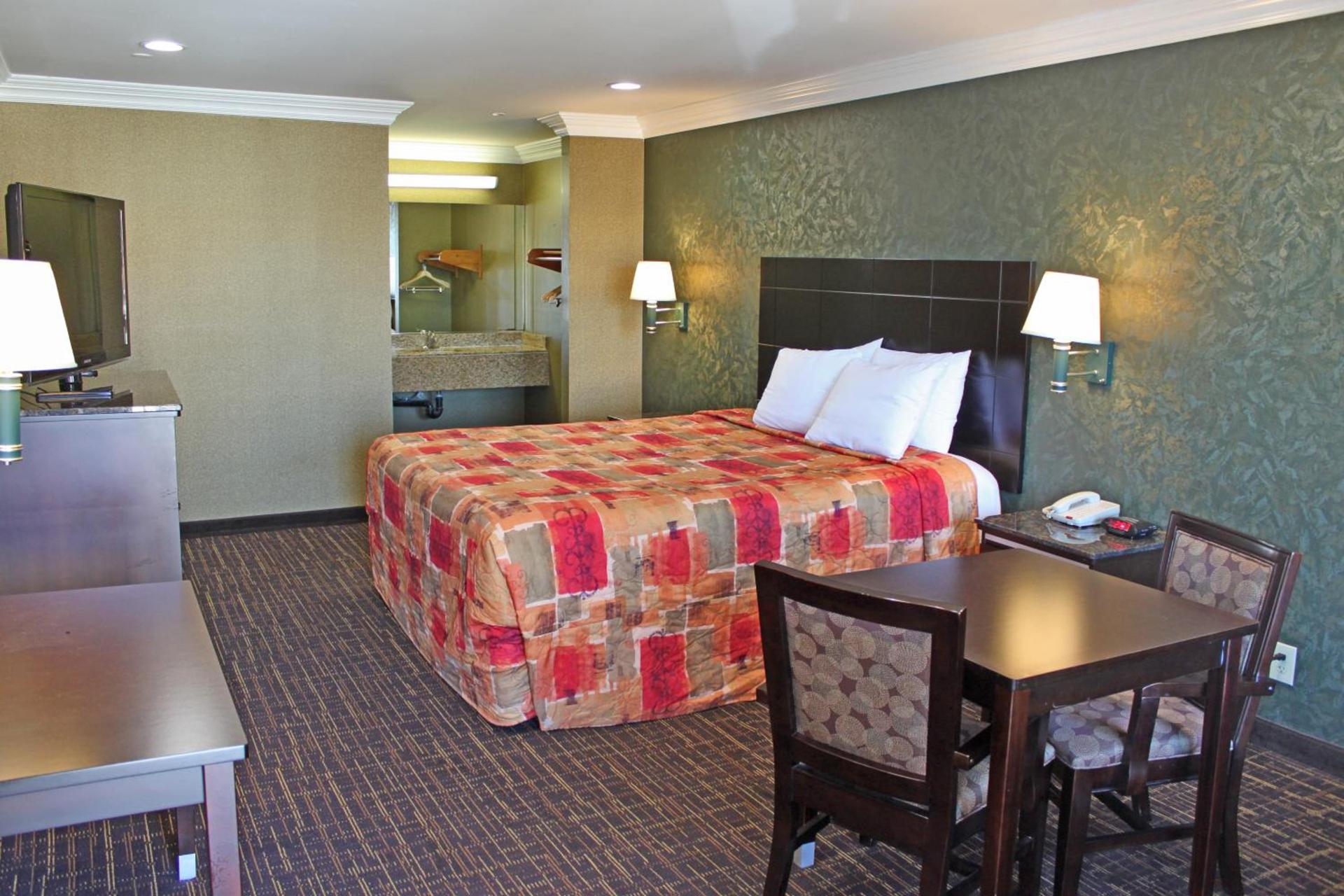 Crystal Inn Suites & Spas photo 52