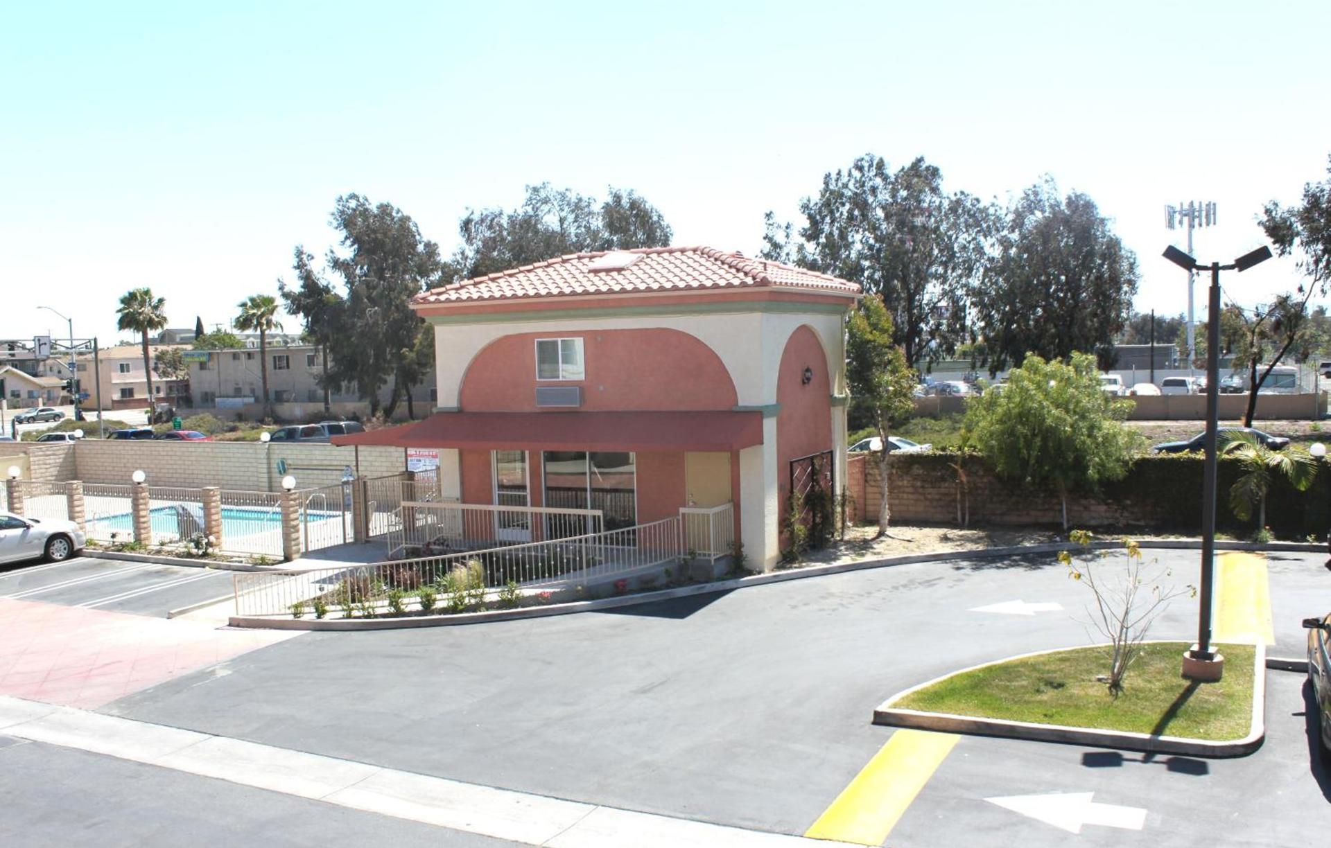 Crystal Inn Suites & Spas photo 6