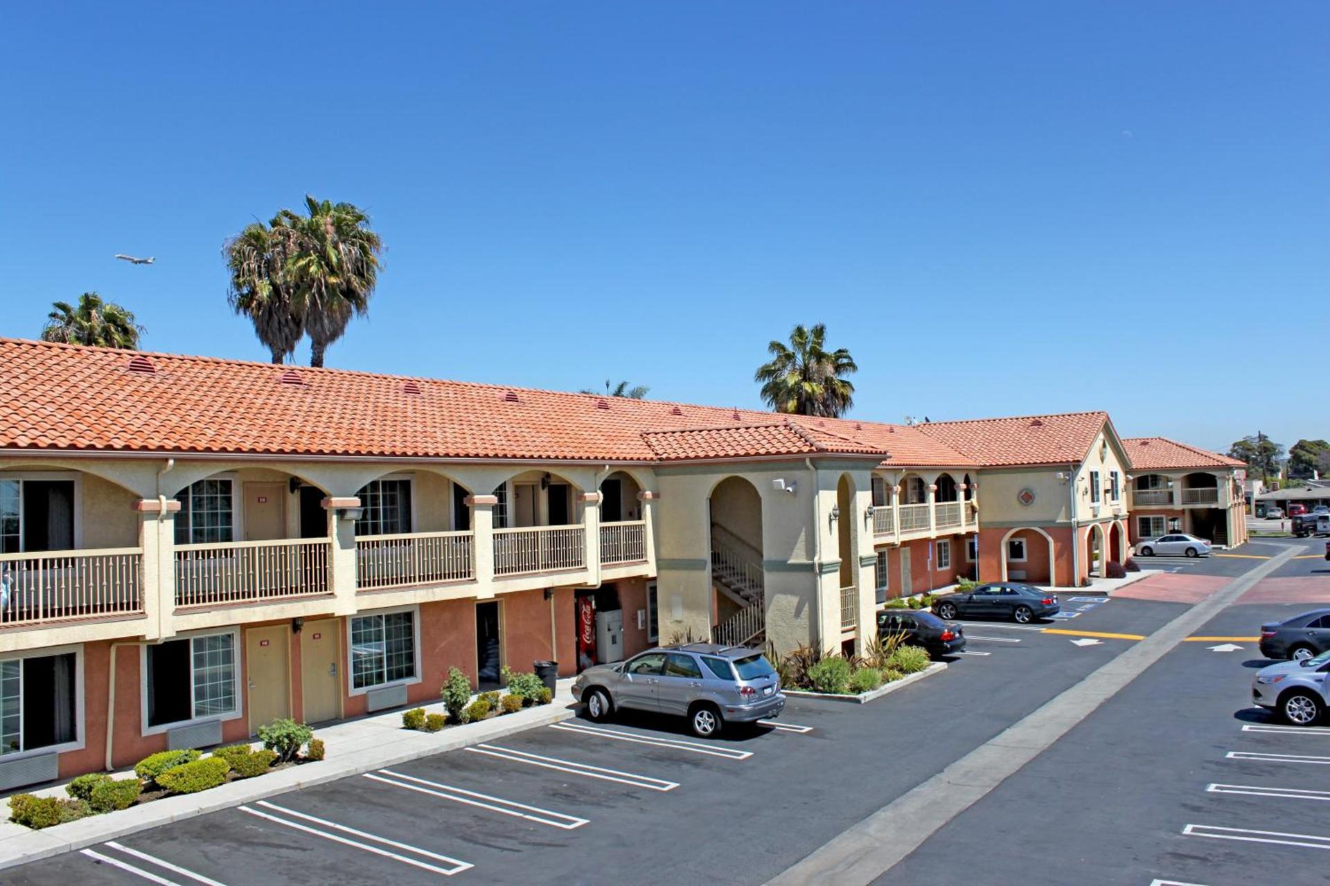 Crystal Inn Suites & Spas photo 4
