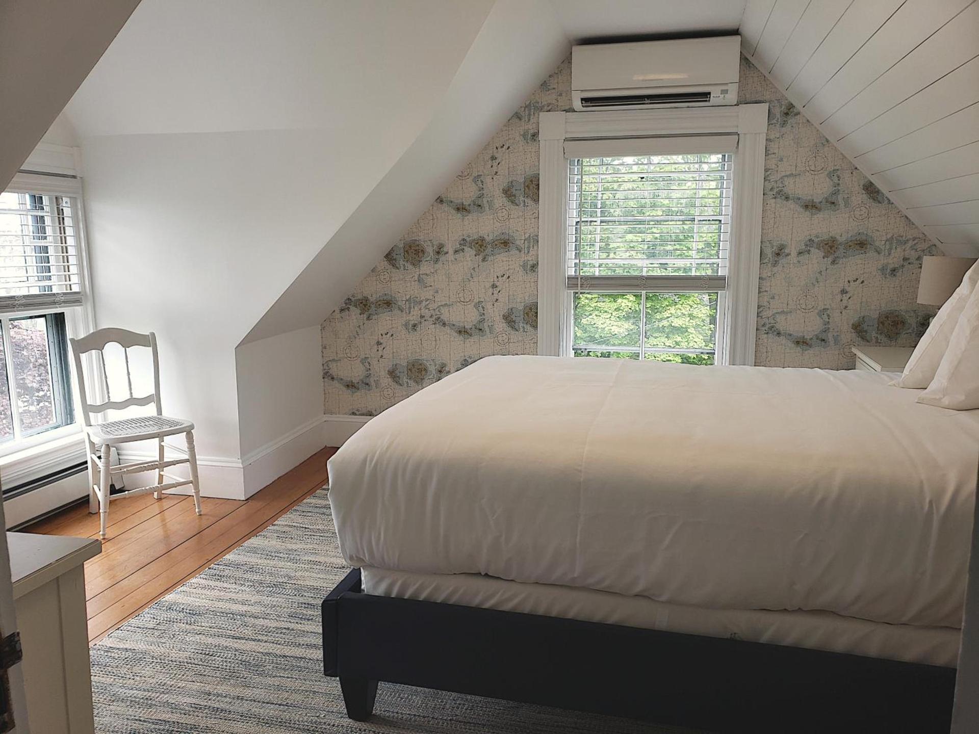 Sand Bar Cottage Inn photo 31