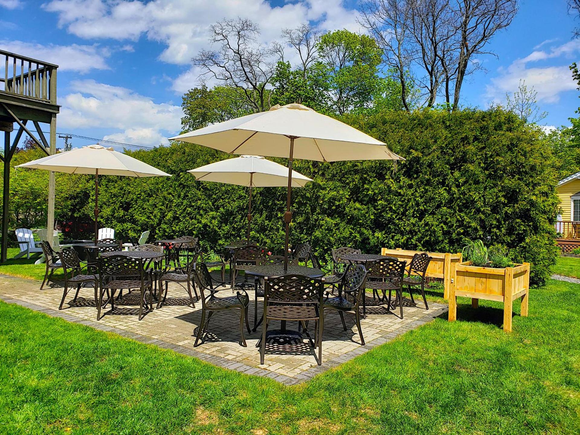 Sand Bar Cottage Inn photo 40