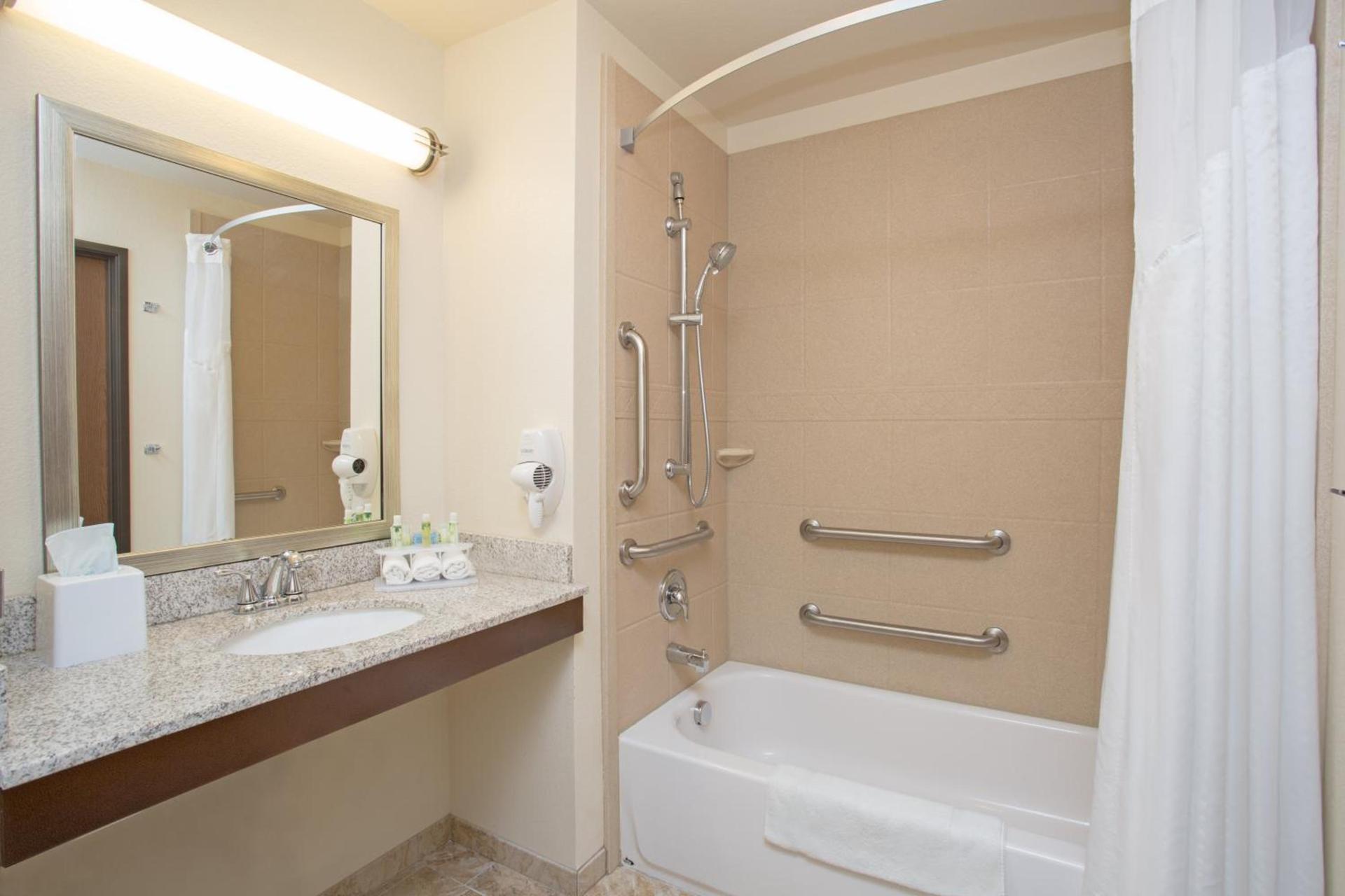 Holiday Inn Express & Suites Glendive by IHG photo 57