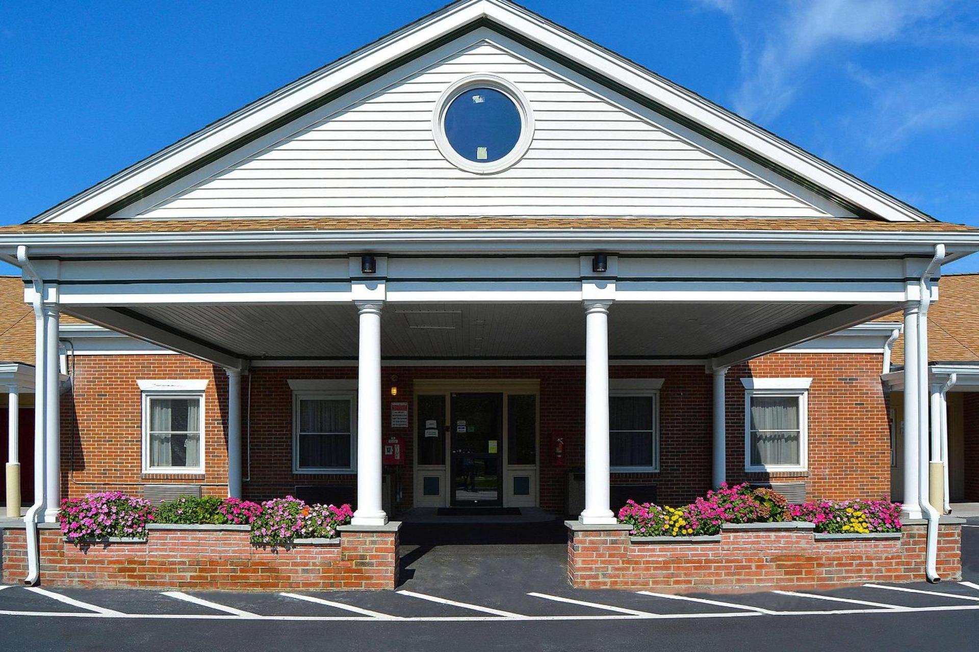 Quality Inn Raynham - Taunton photo 2