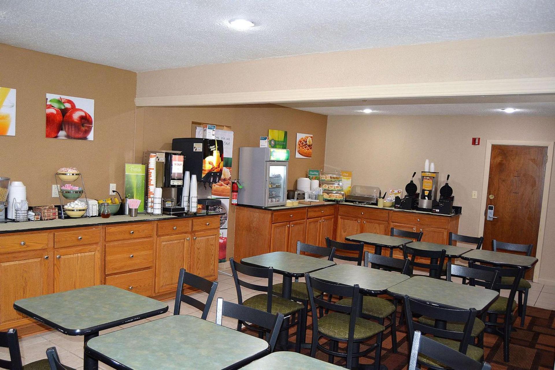 Quality Inn Raynham - Taunton photo 28