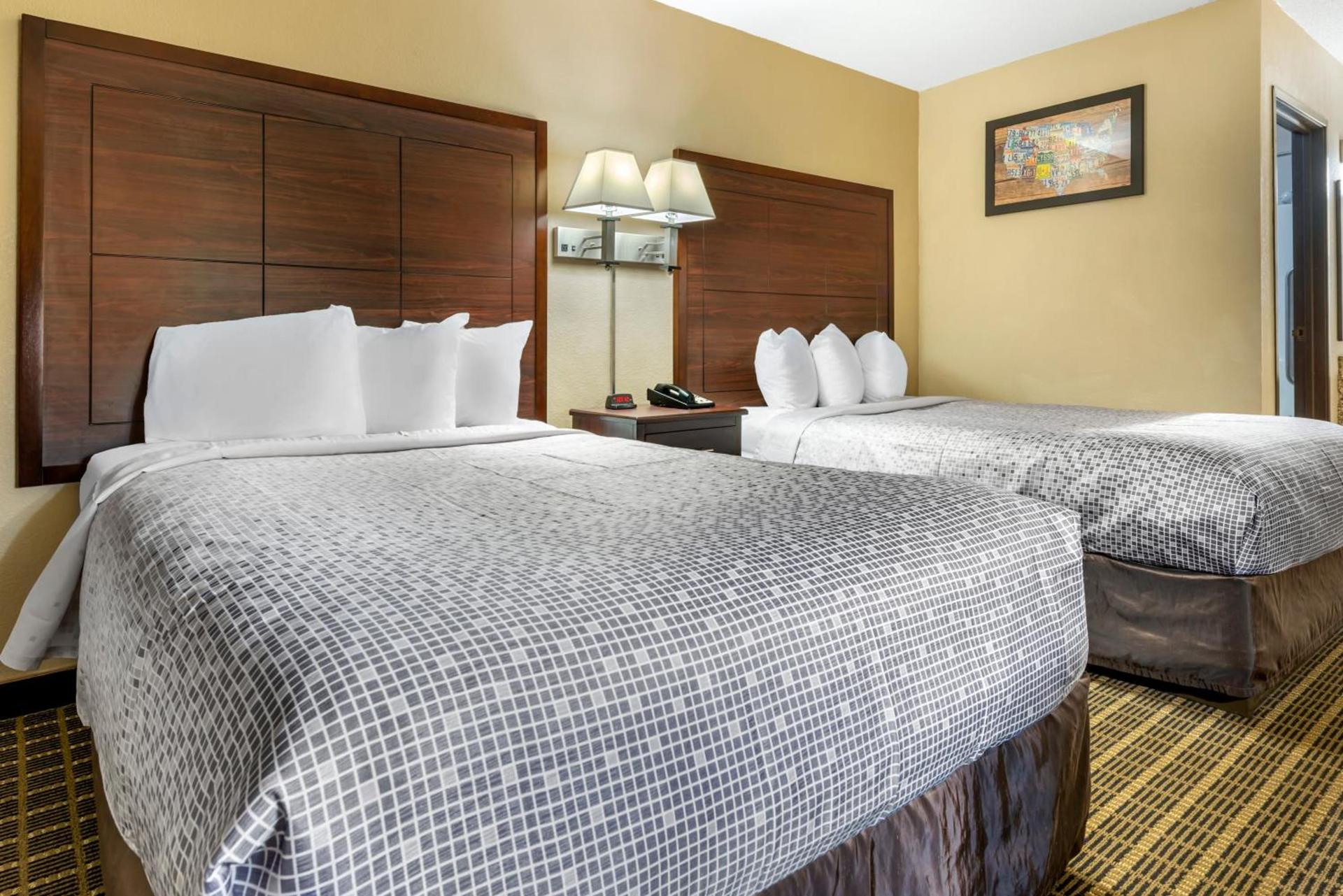 Econo Lodge La Crosse North photo 42