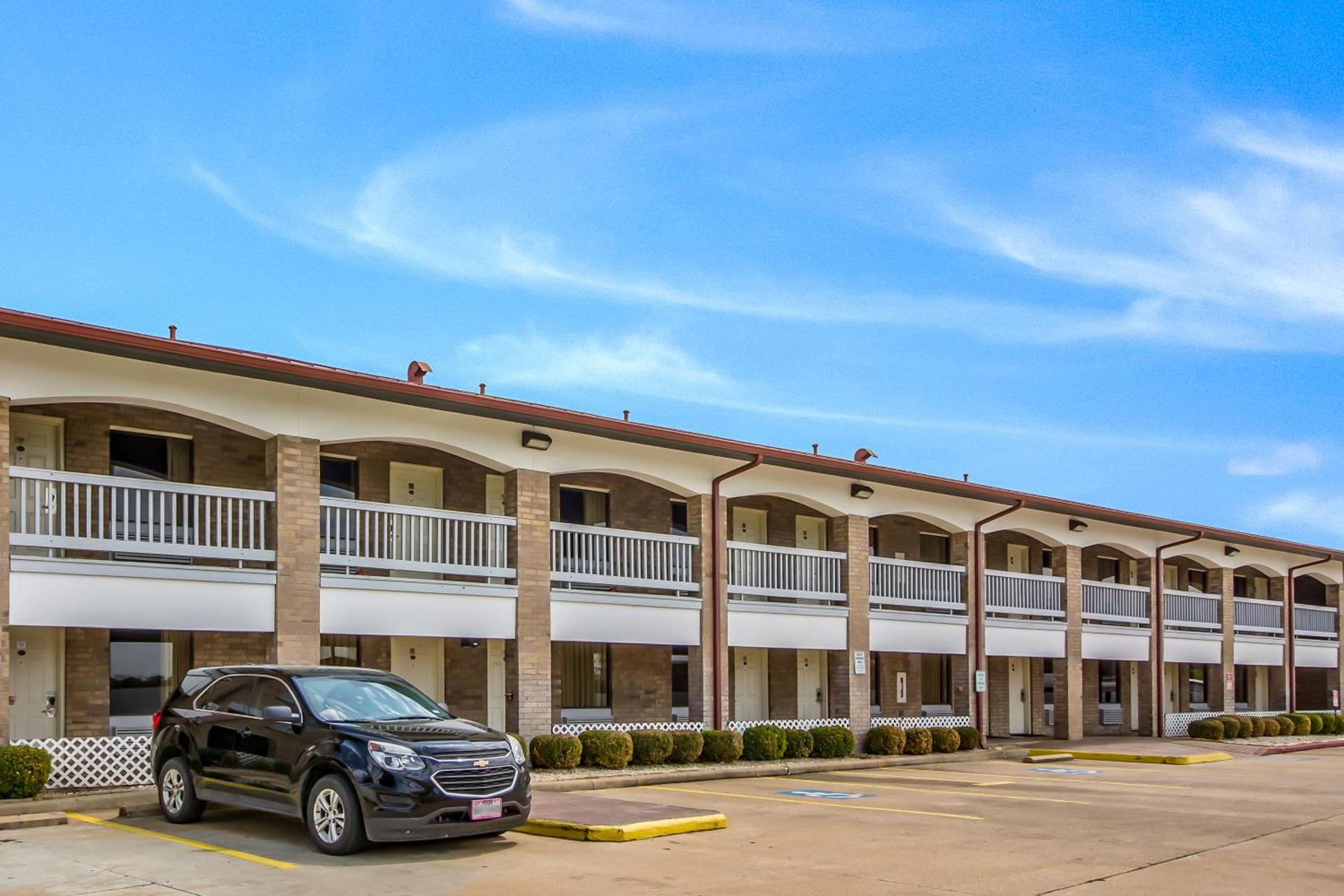 Americas Best Value Inn Columbus photo 3