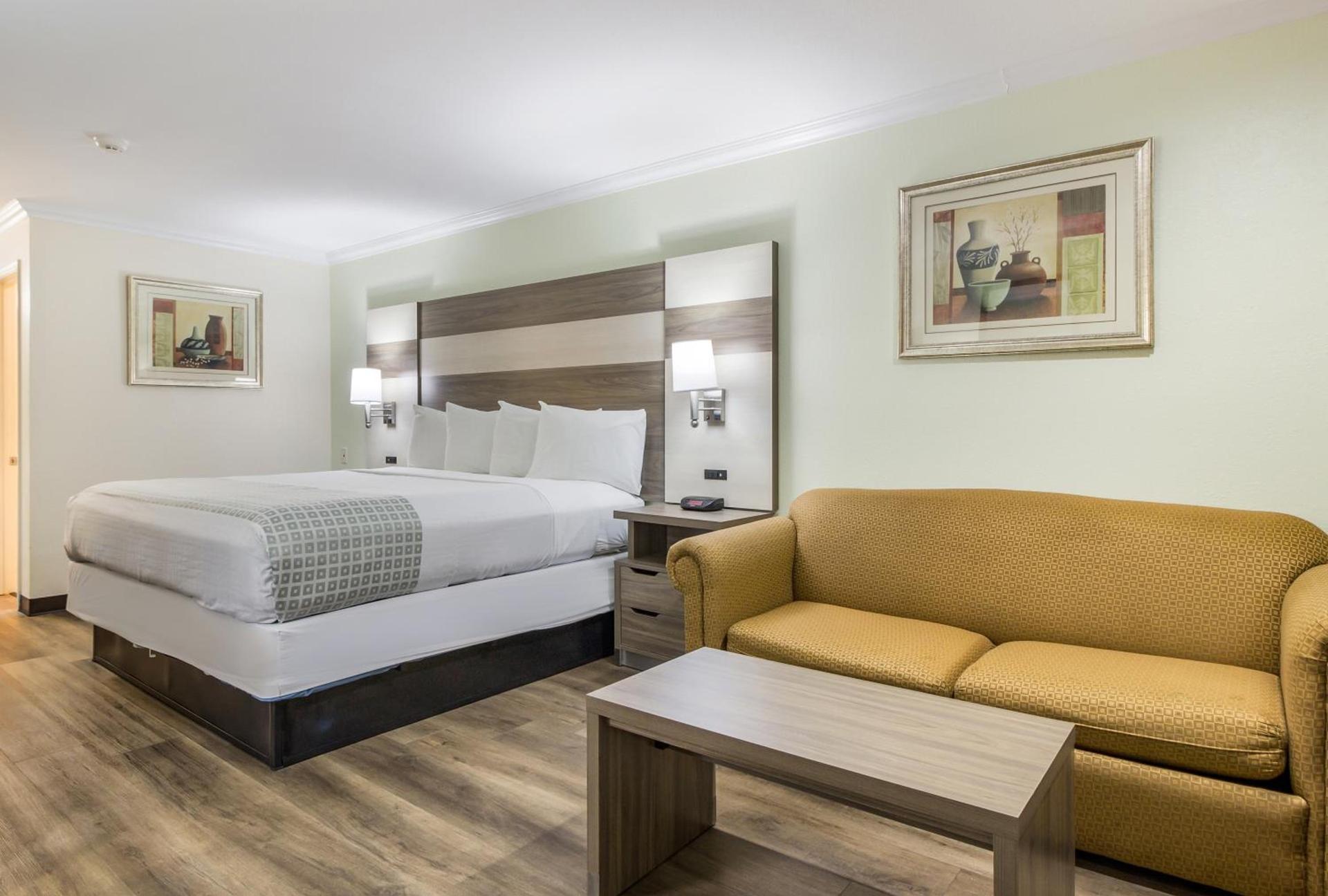 Americas Best Value Inn Columbus photo 25