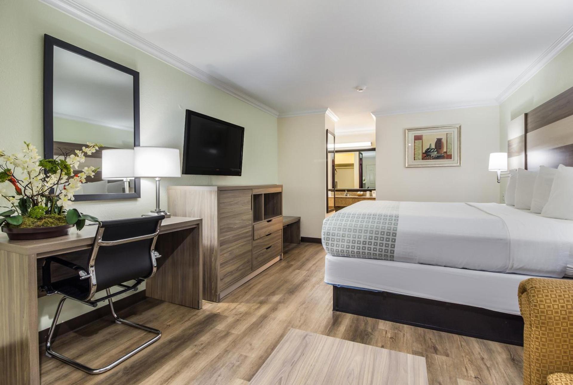 Americas Best Value Inn Columbus photo 28