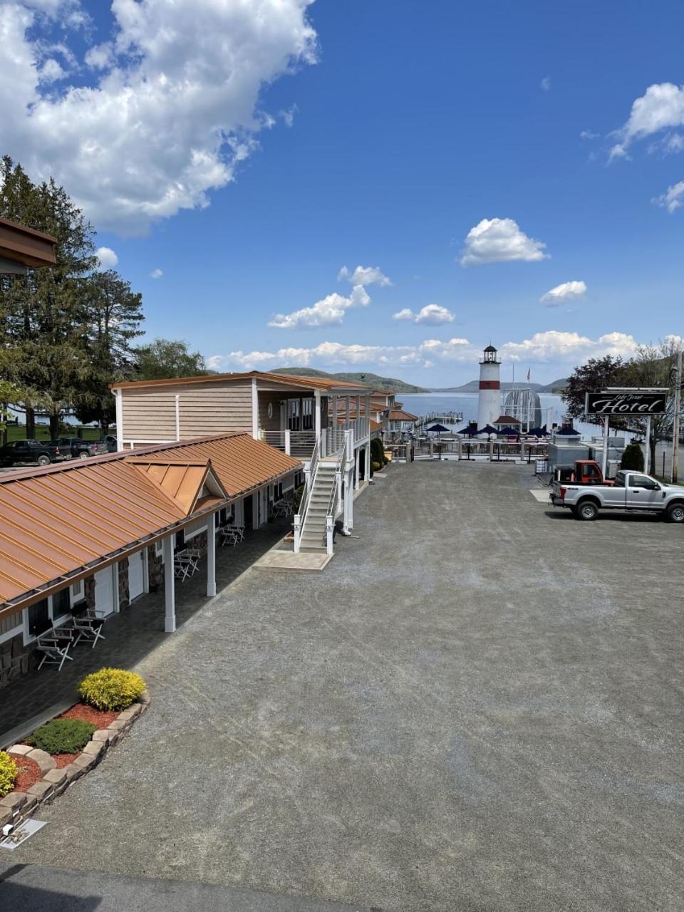 Lake Front Hotel photo 30