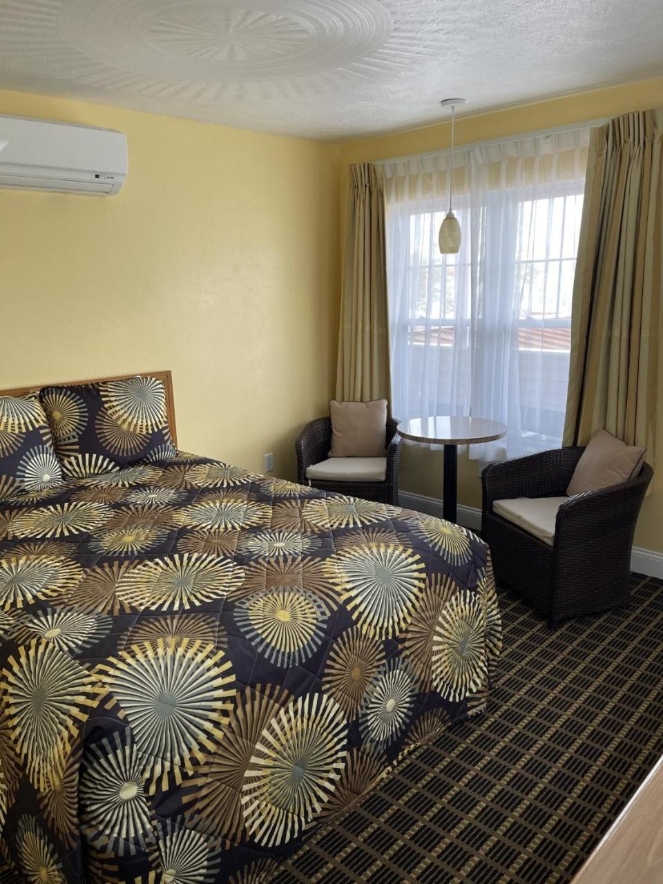 Lake Front Hotel photo 33