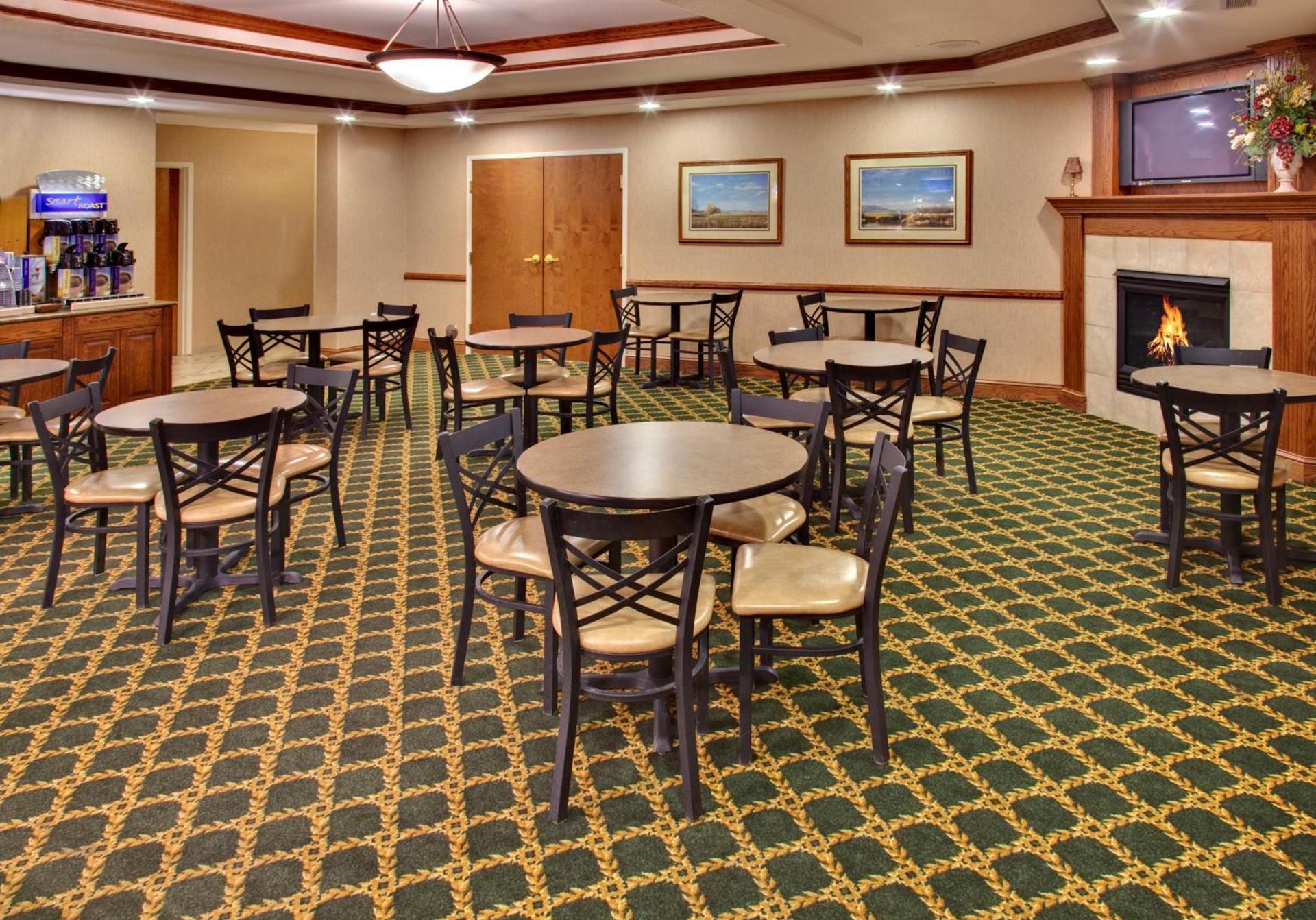 Garner Hotel Brookings by IHG photo 5