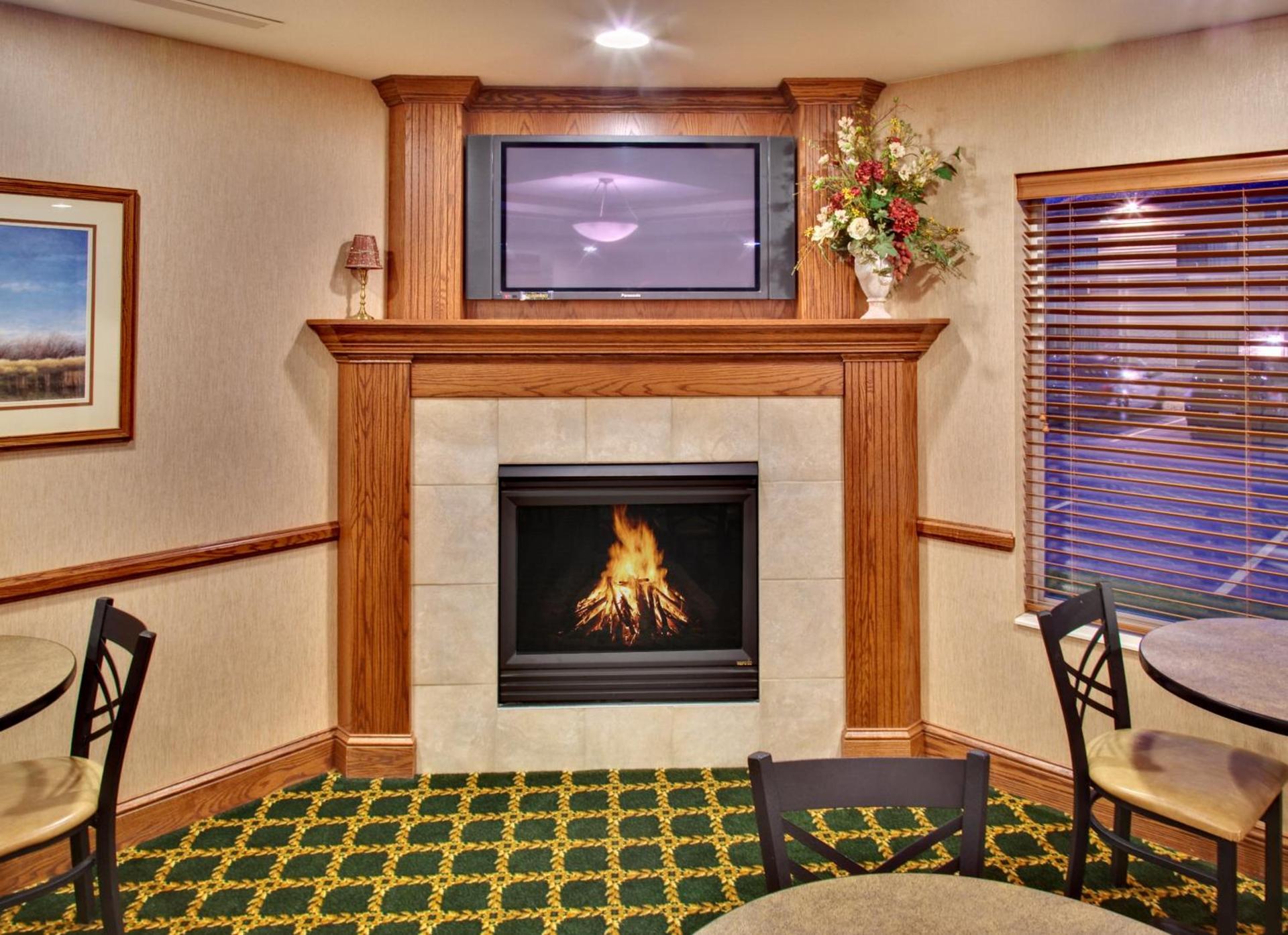 Garner Hotel Brookings by IHG photo 7