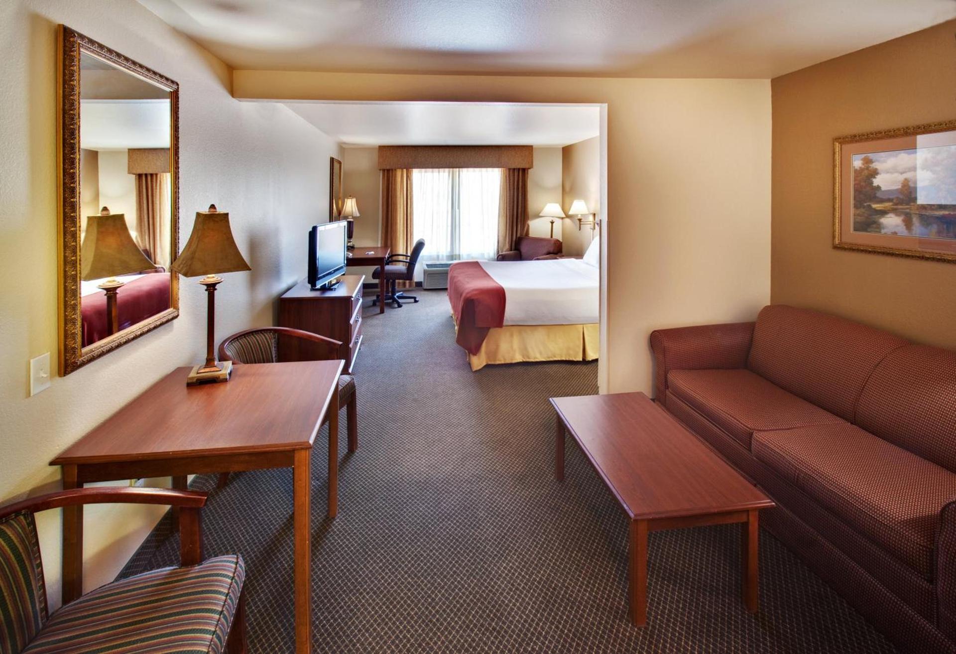 Garner Hotel Brookings by IHG photo 11