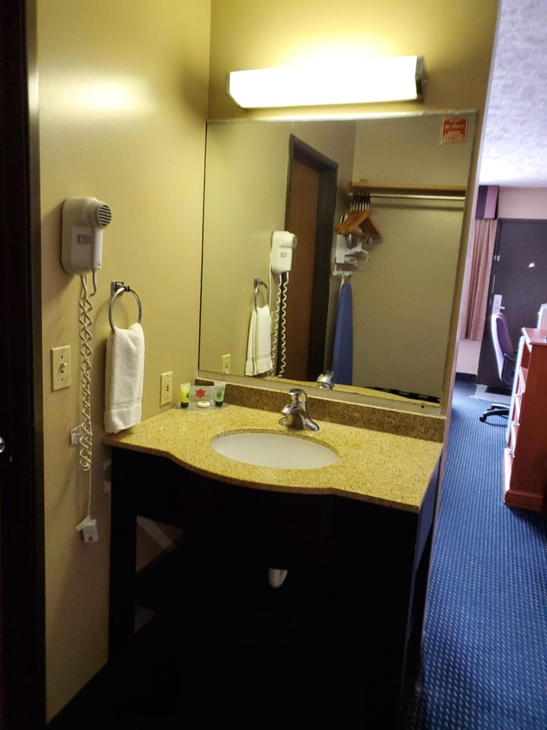 VICTORIAN INN photo 17