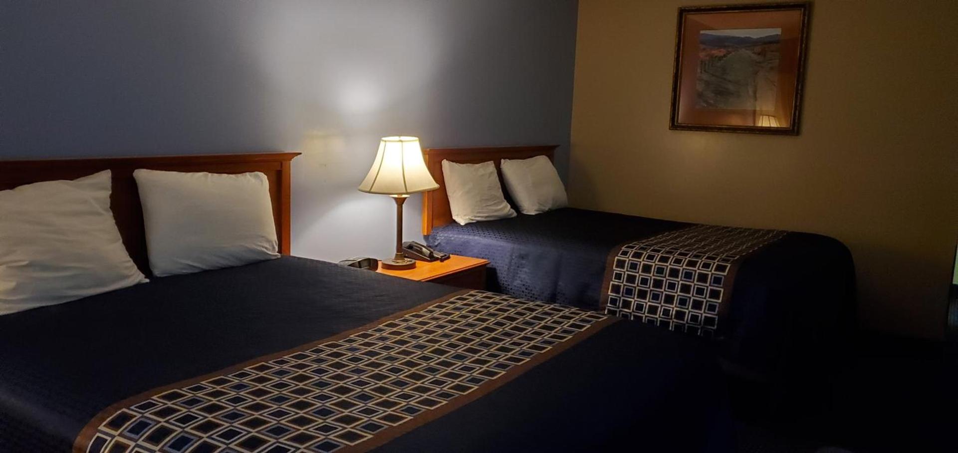 VICTORIAN INN photo 8