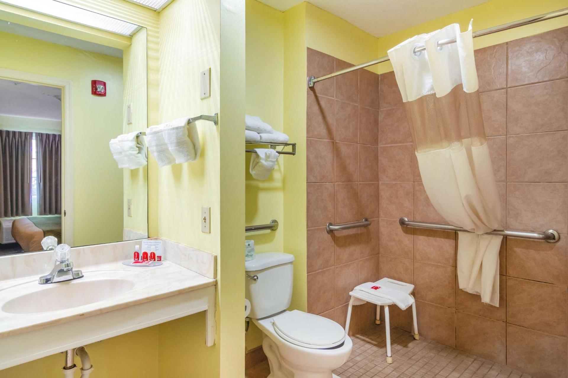 SureStay Hotel by Best Western Brunswick photo 17