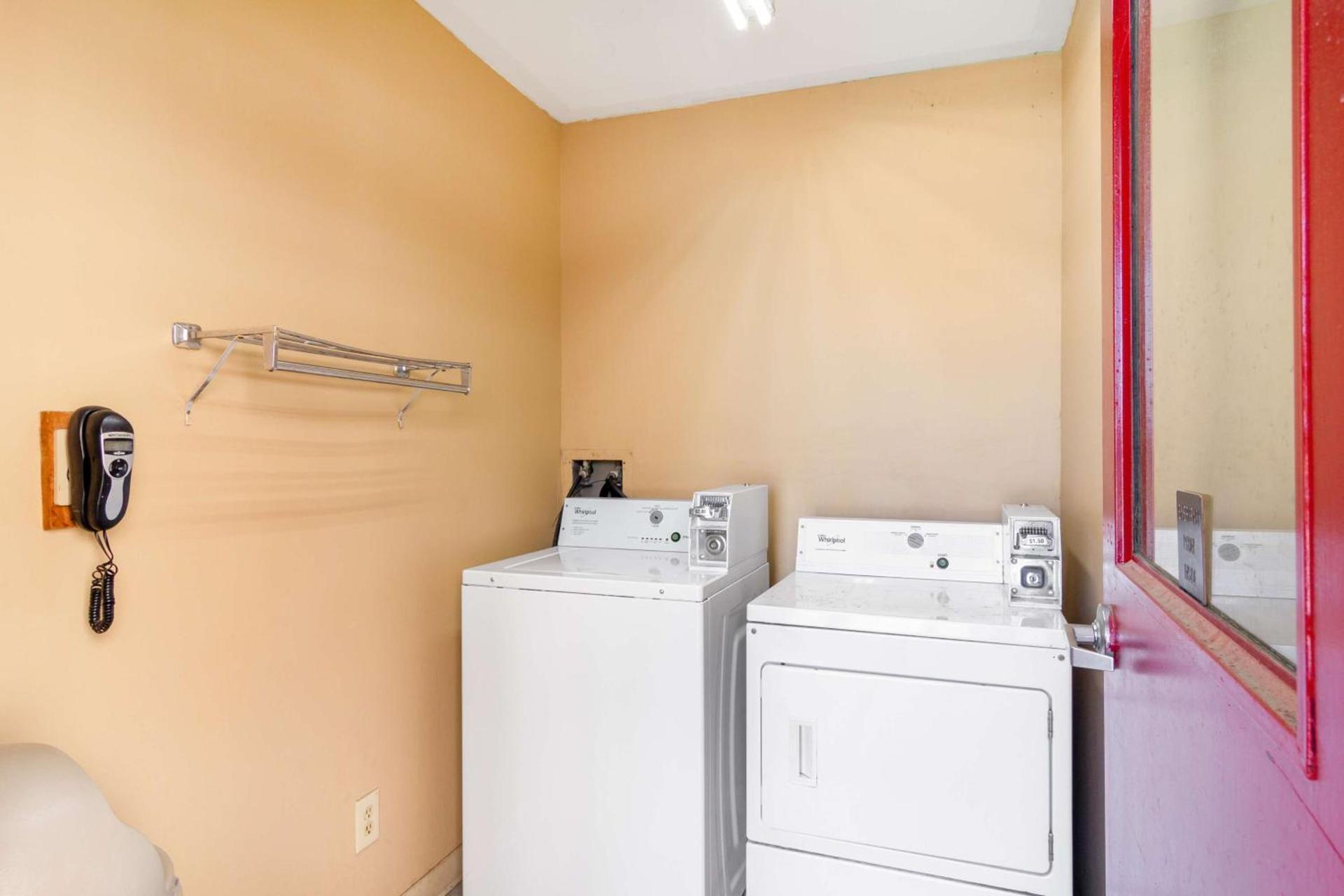 SureStay Hotel by Best Western Brunswick photo 5