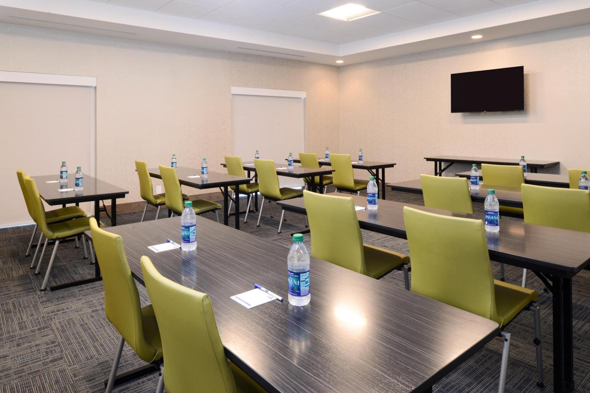 Holiday Inn Express & Suites - St. Petersburg - Madeira Beach by IHG photo 60