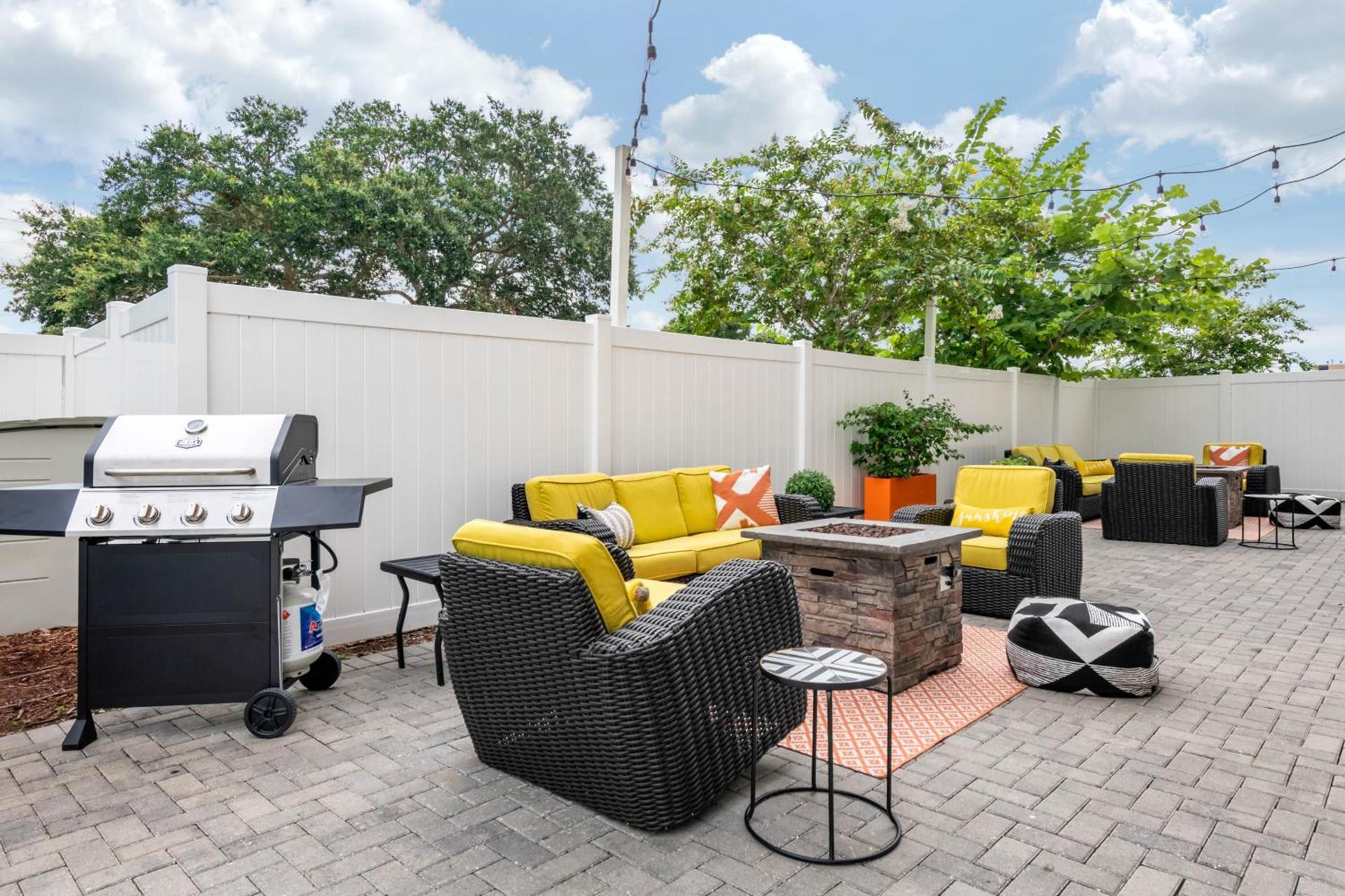 Holiday Inn Express & Suites - St. Petersburg - Madeira Beach by IHG photo 43