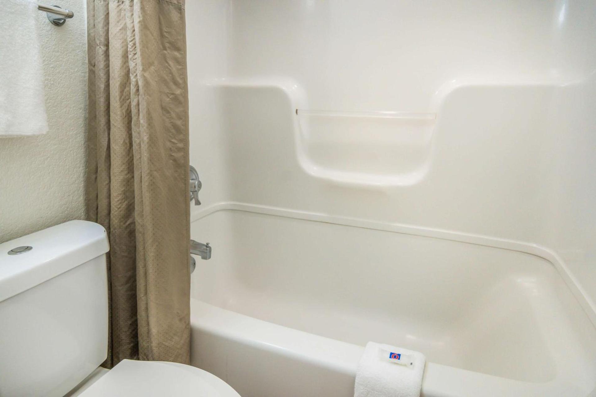 Motel 6-Irving, TX - Dallas photo 24