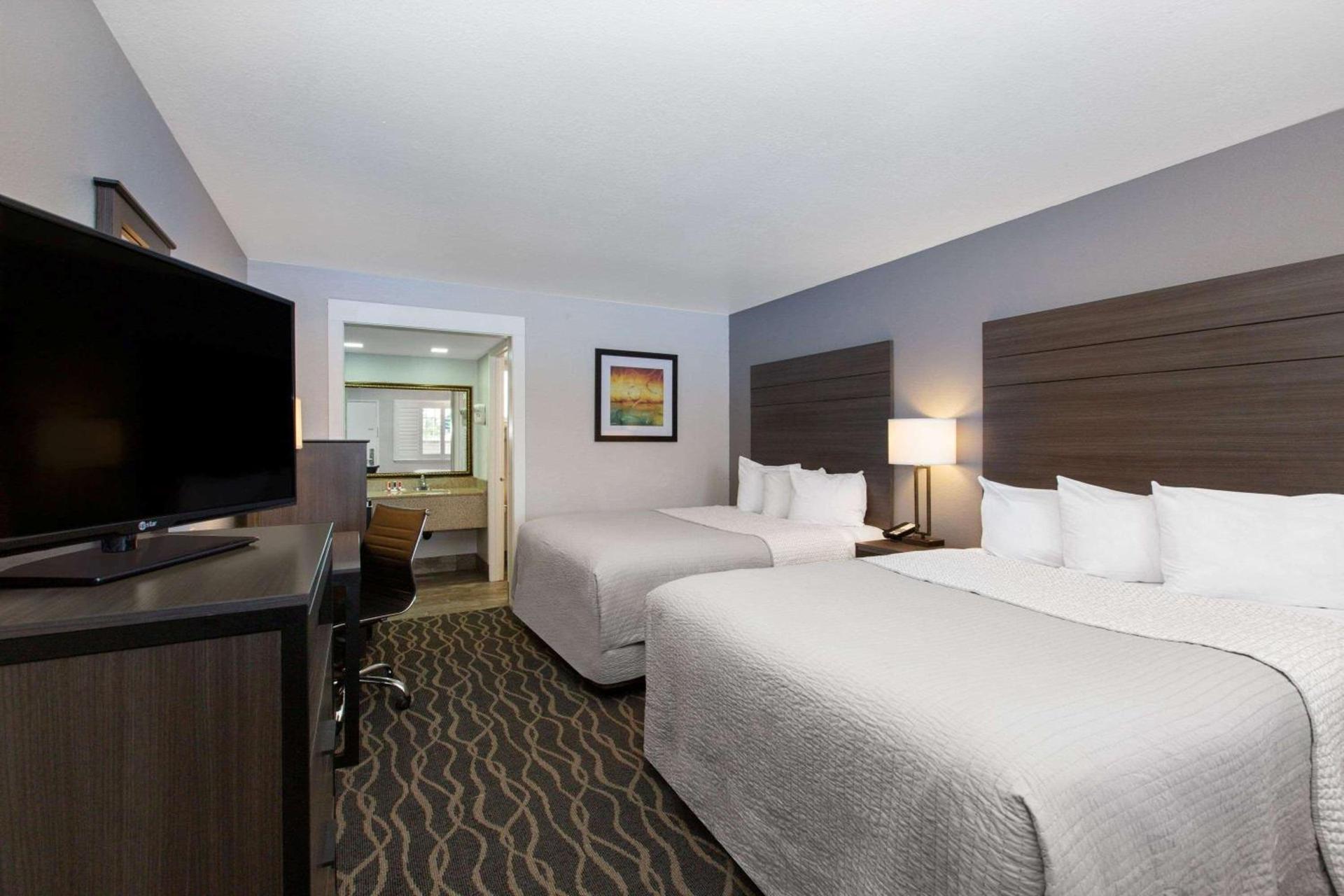 Days Inn by Wyndham Ukiah photo 5