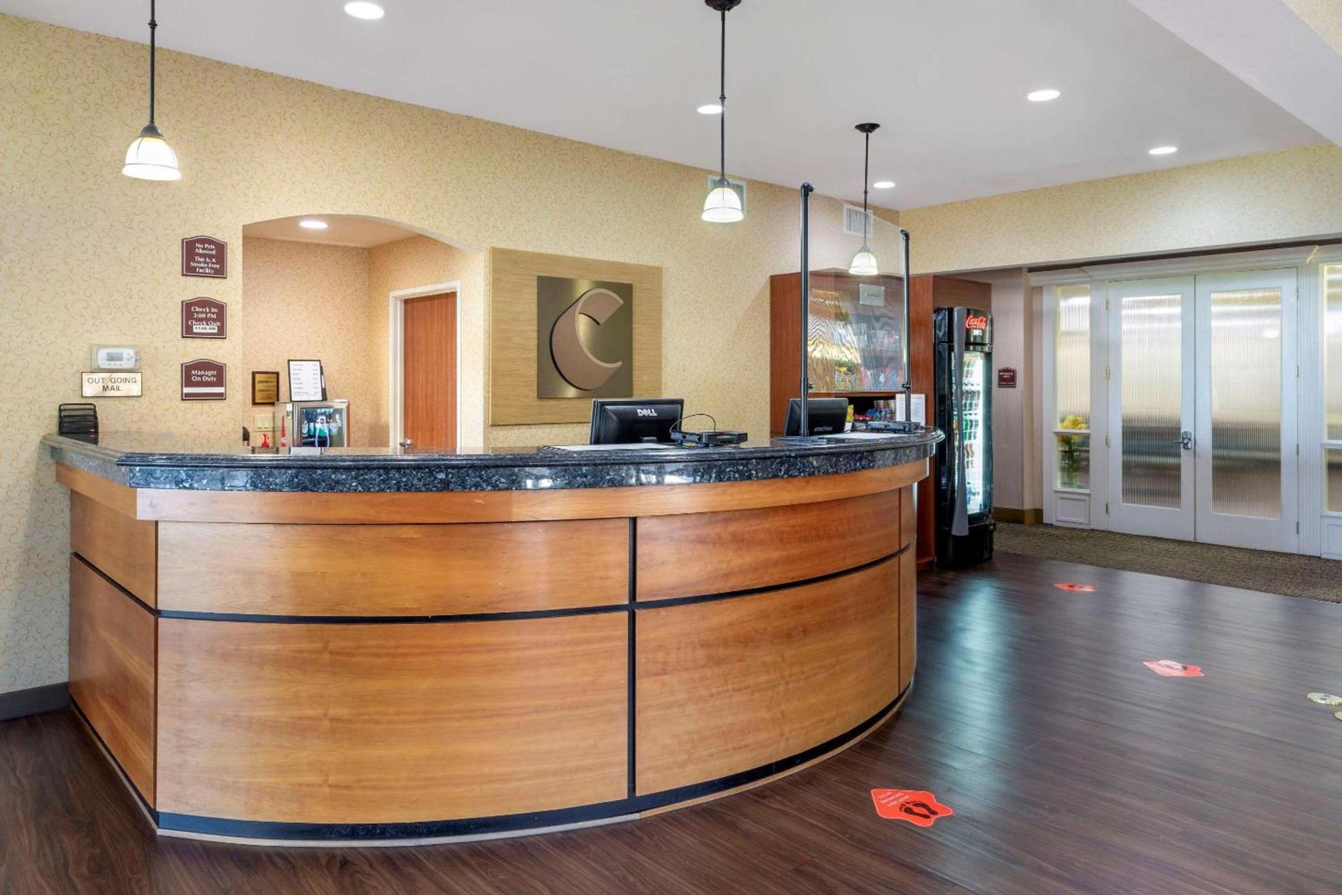Comfort Suites Eugene University photo 2