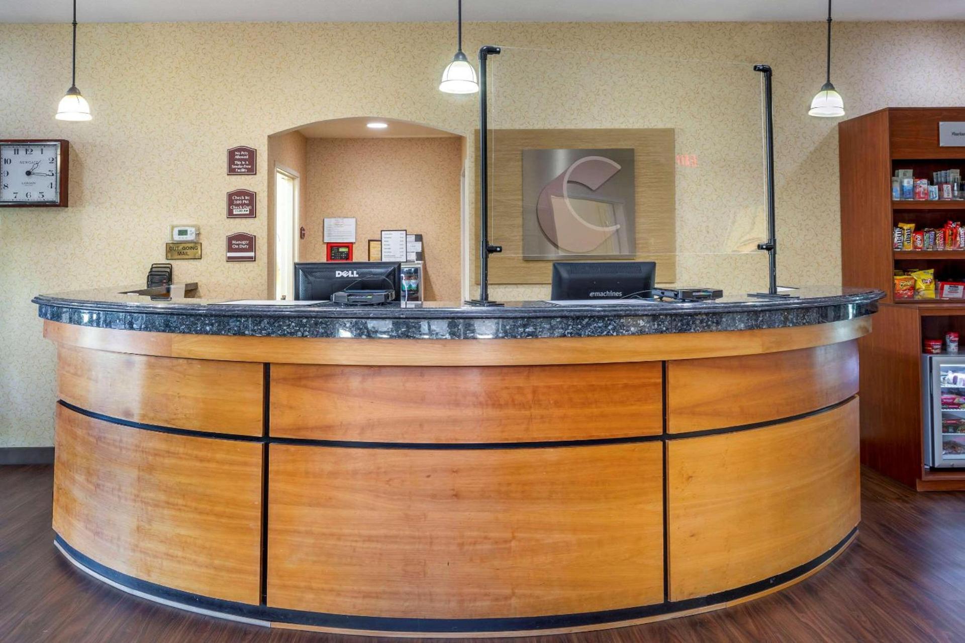 Comfort Suites Eugene University photo 3