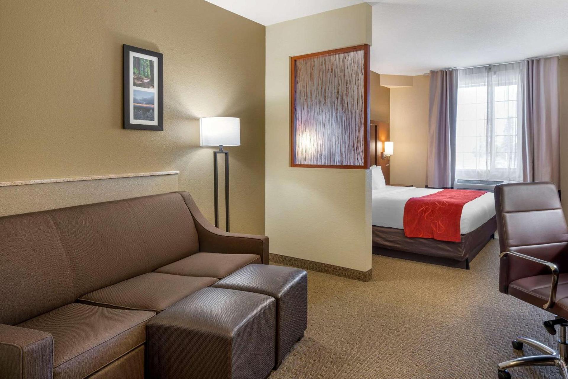 Comfort Suites Eugene University photo 9