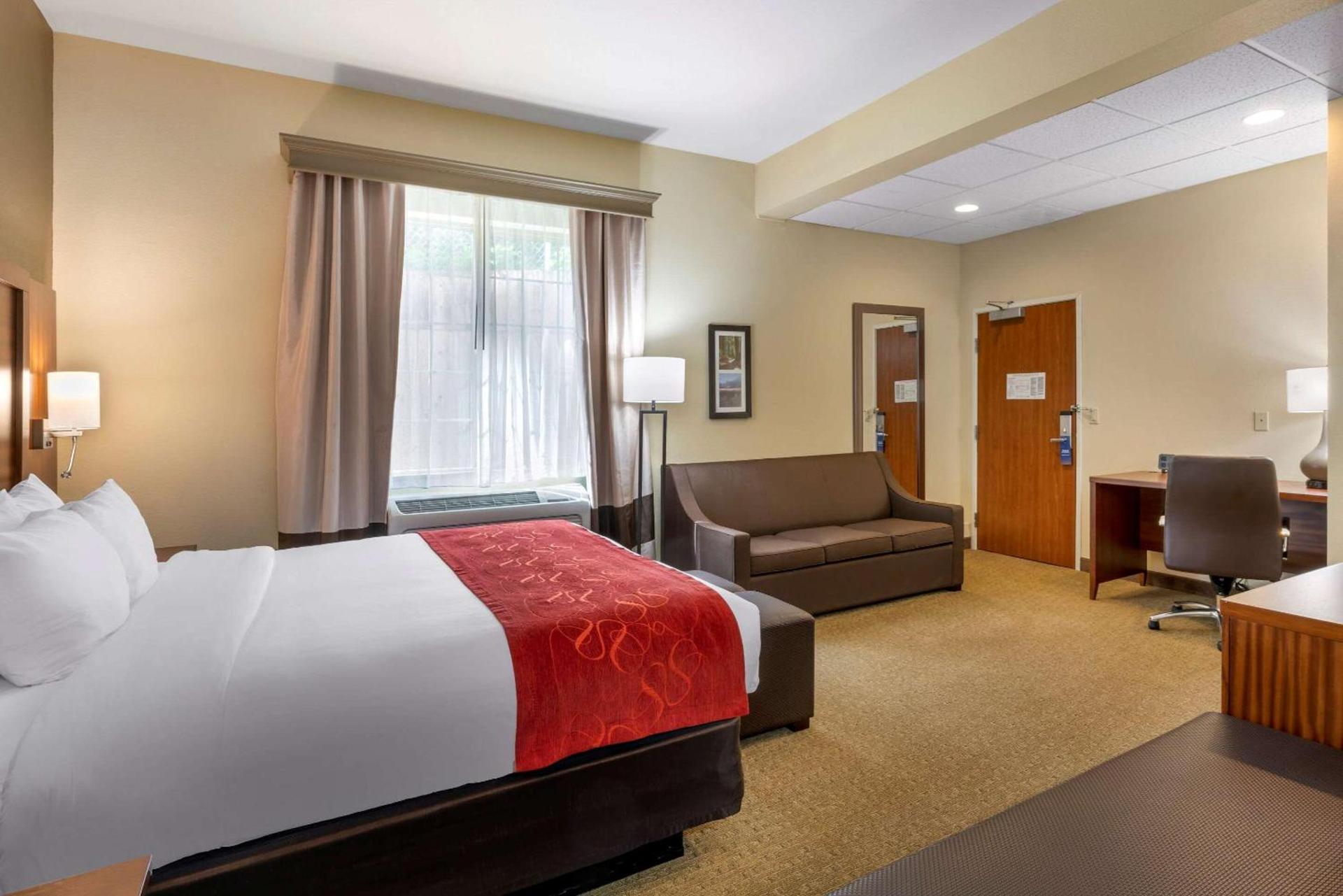 Comfort Suites Eugene University photo 6