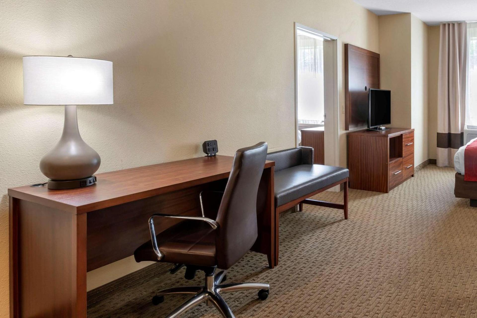 Comfort Suites Eugene University photo 15